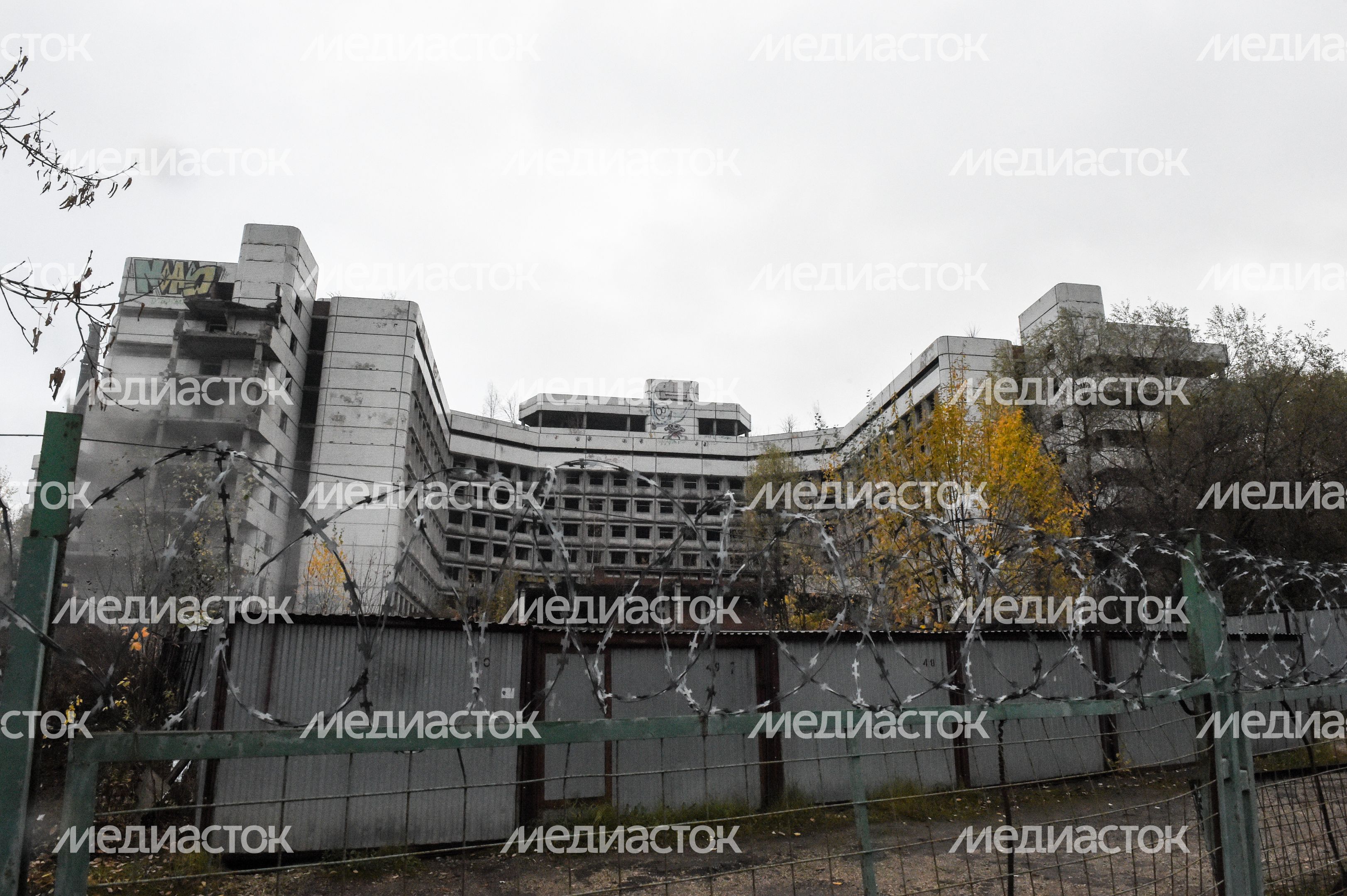 Начало работ по демонтажу Ховринской заброшенной больницы