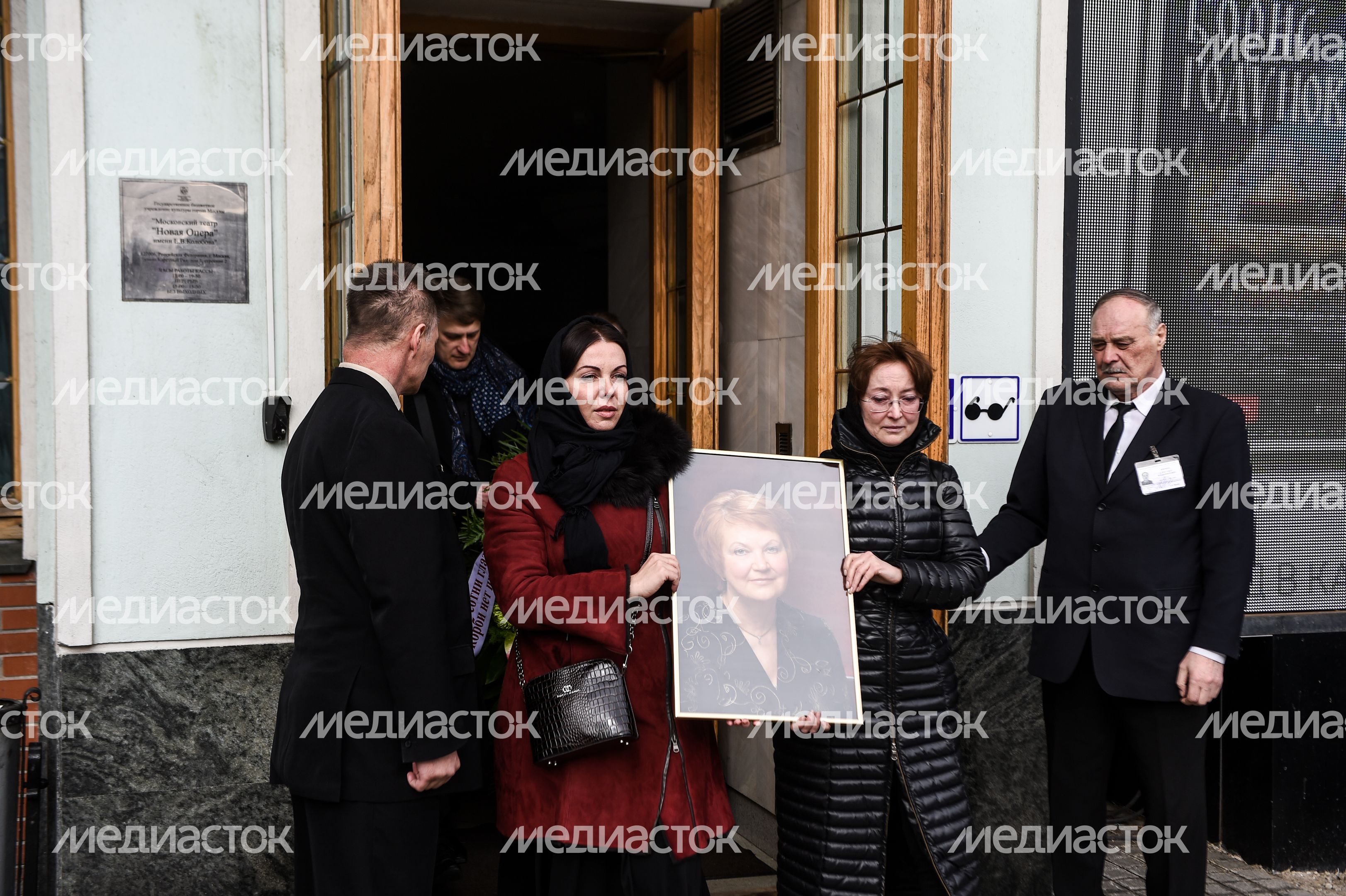 Церемония прощания с народной артисткой РФ Натальей Попович Церемония прощания с народной артисткой РФ Натальей Попович