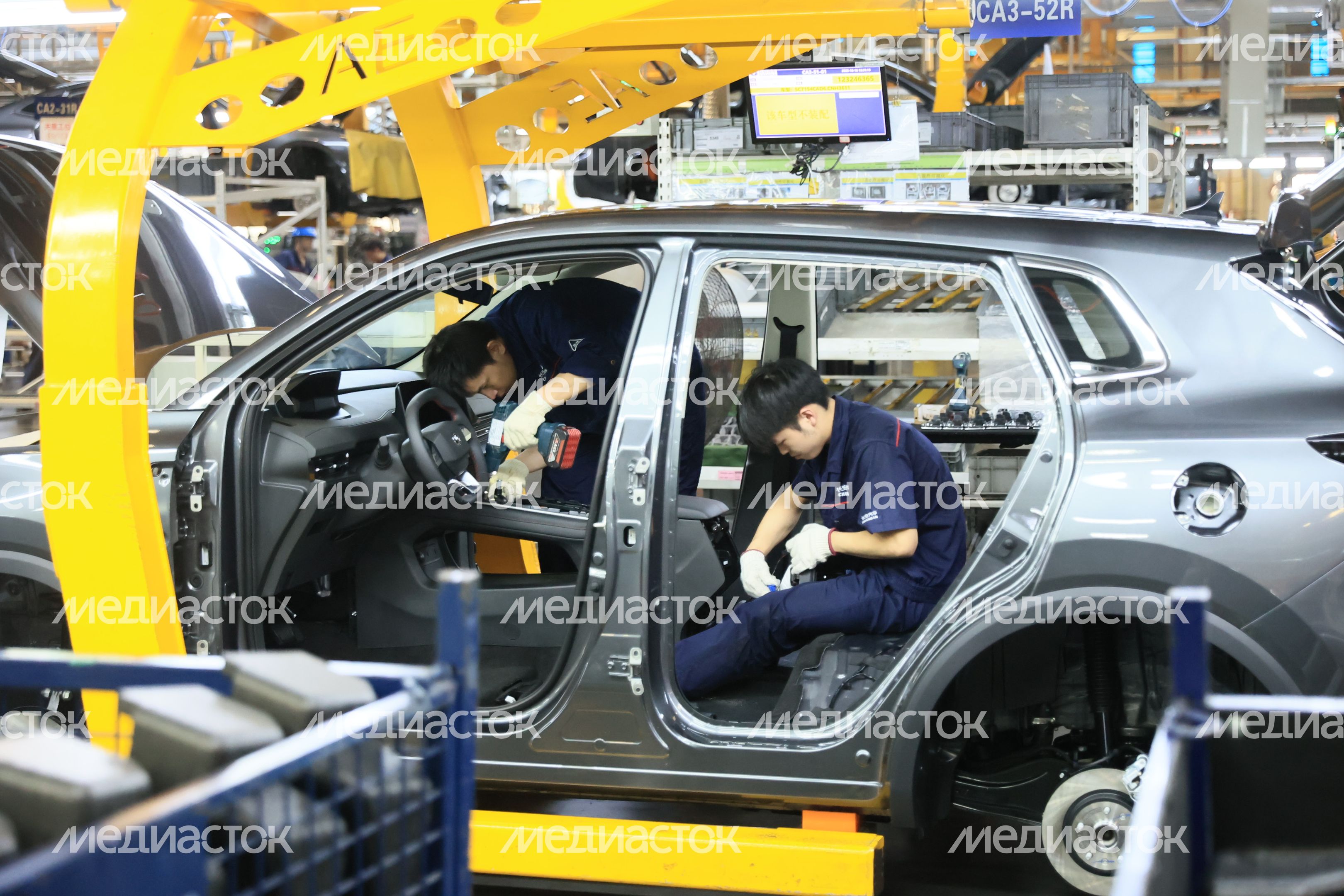 Посещение автозавода Changan Automobile Group в Китае Губернатором Подмосковья