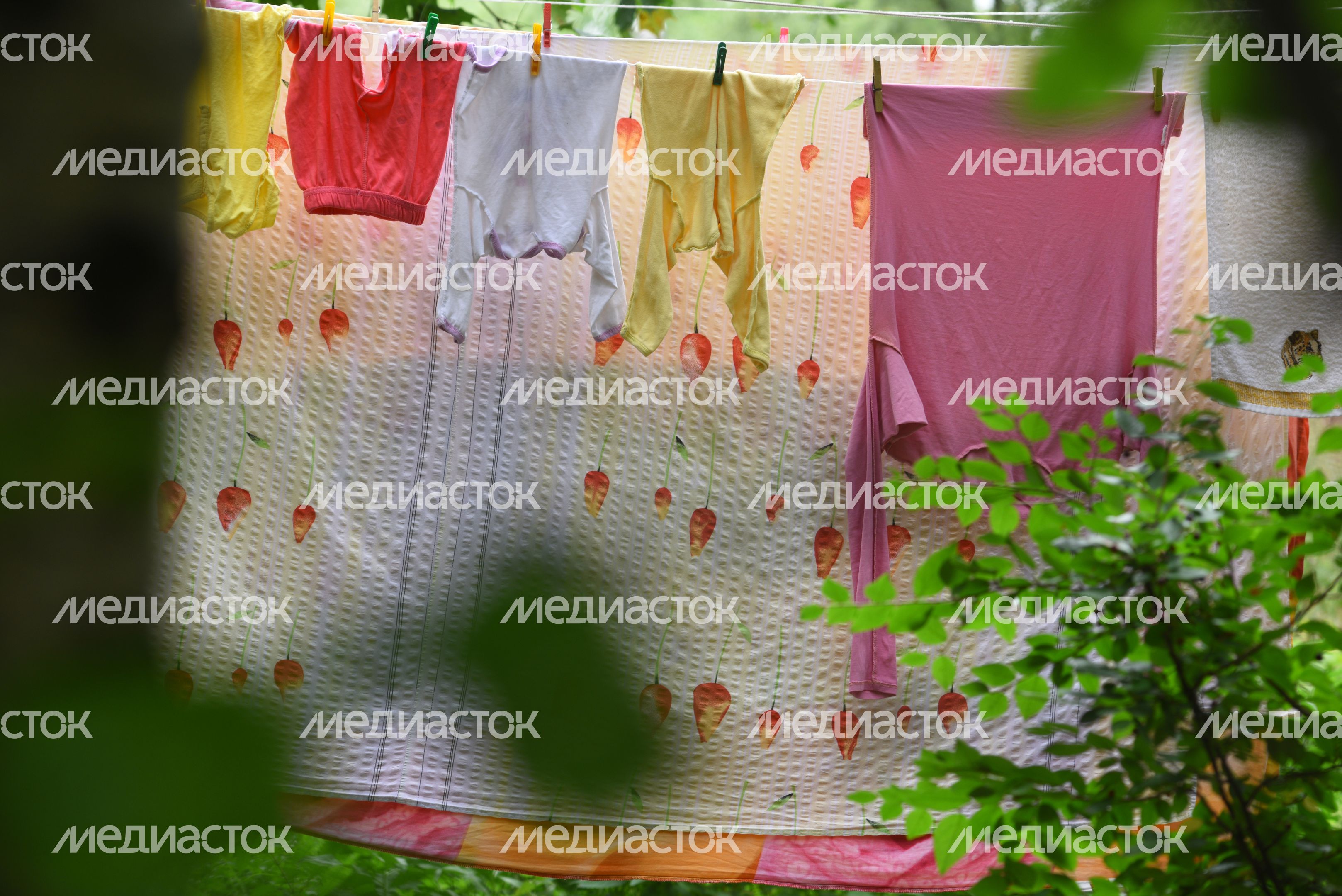 Белье сушится на улице в Химках Белье сушится на улице в Химках