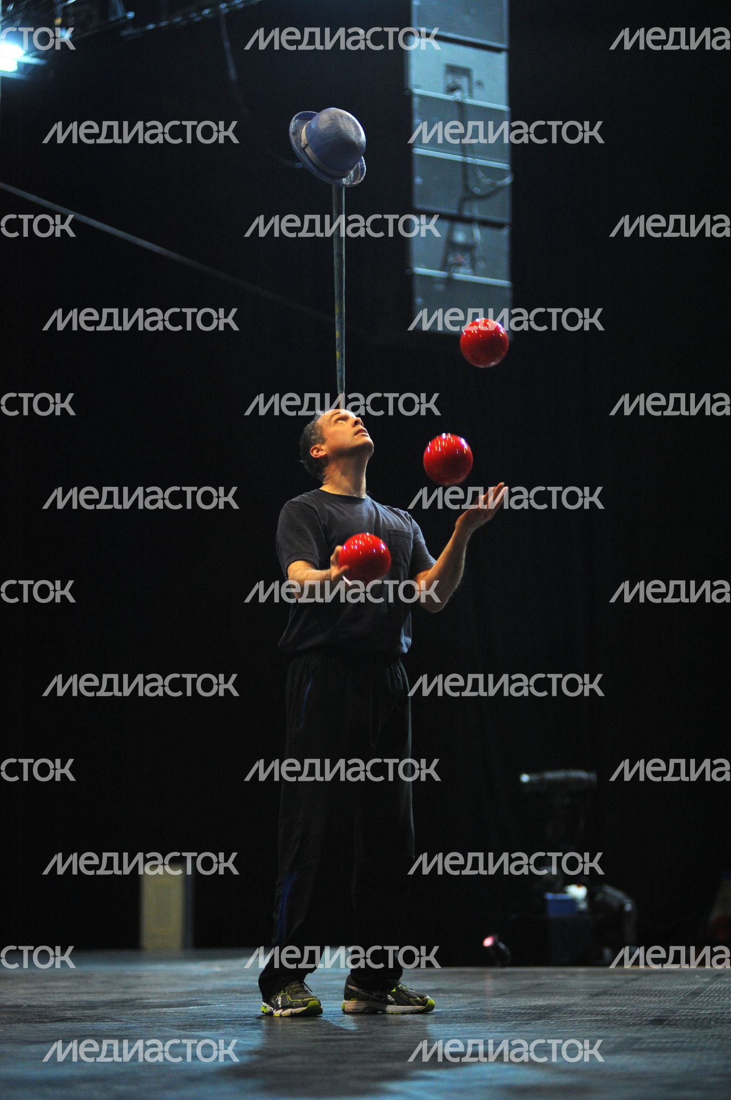 Репетиция шоу театра Cirque du Soleil Репетиция шоу театра Cirque du Soleil