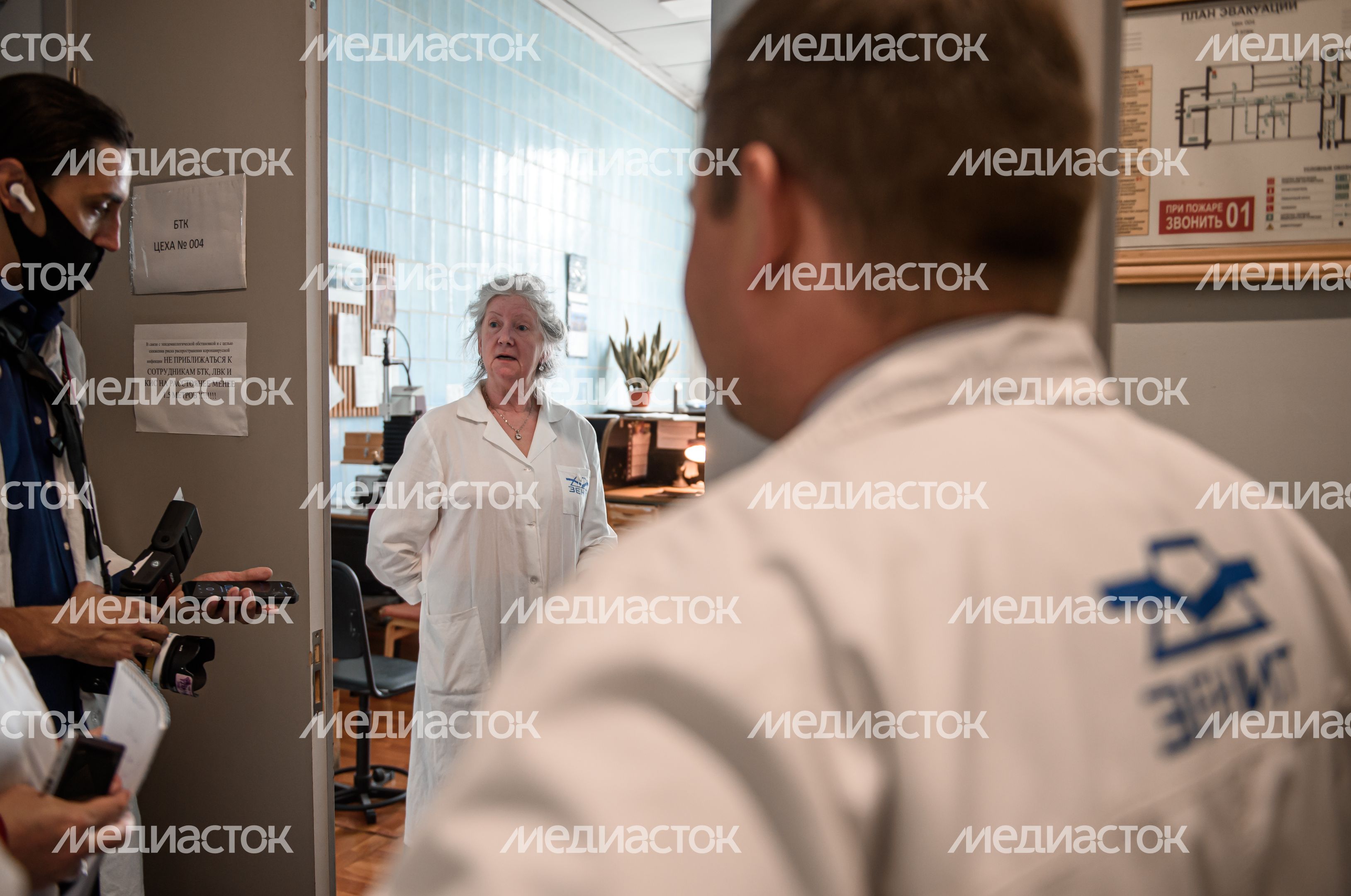 Рабочие моменты завода «Зенит»