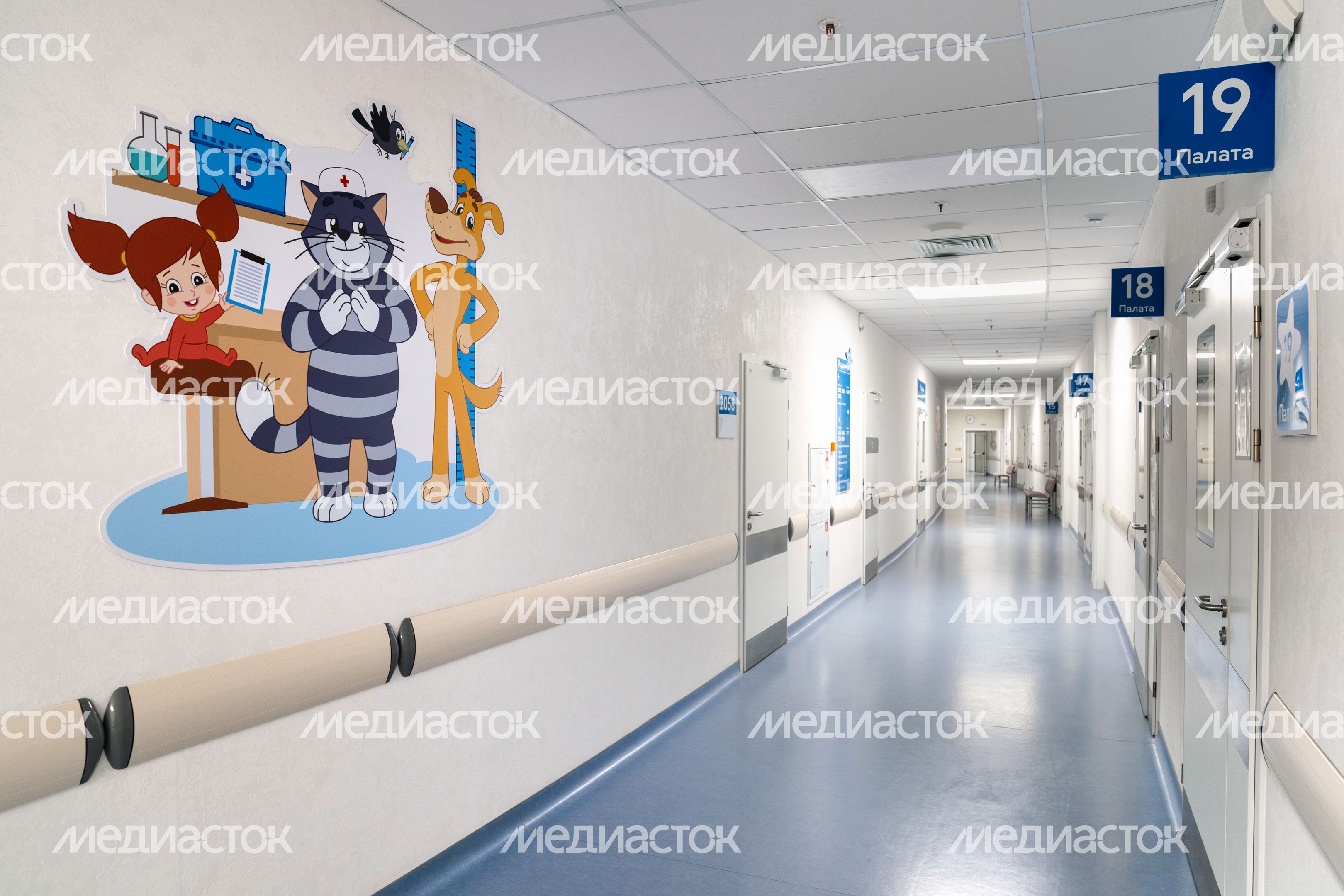 Герои «Союзмультфильма» на стенах Детского клинического центра им. Л.М. Рошаля в Красногорске Герои «Союзмультфильма» на стенах Детского клинического центра им. Л.М. Рошаля в Красногорске