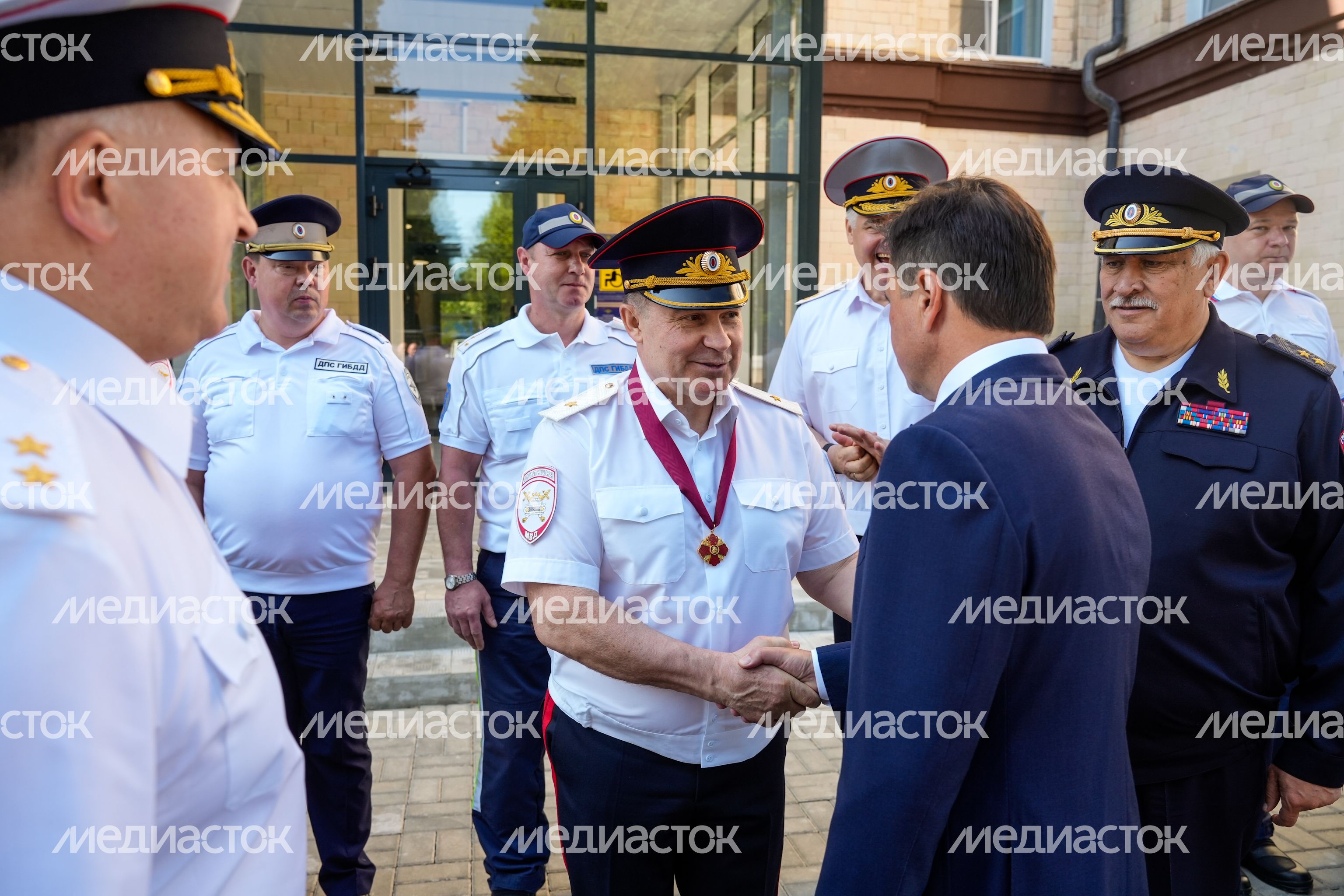 Андрей Воробьев поздравил сотрудников ГИБДД с профессиональным праздником