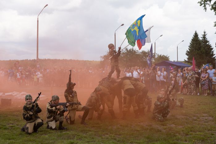 Чехов. День ВДВ на аэродроме ДОСААФ