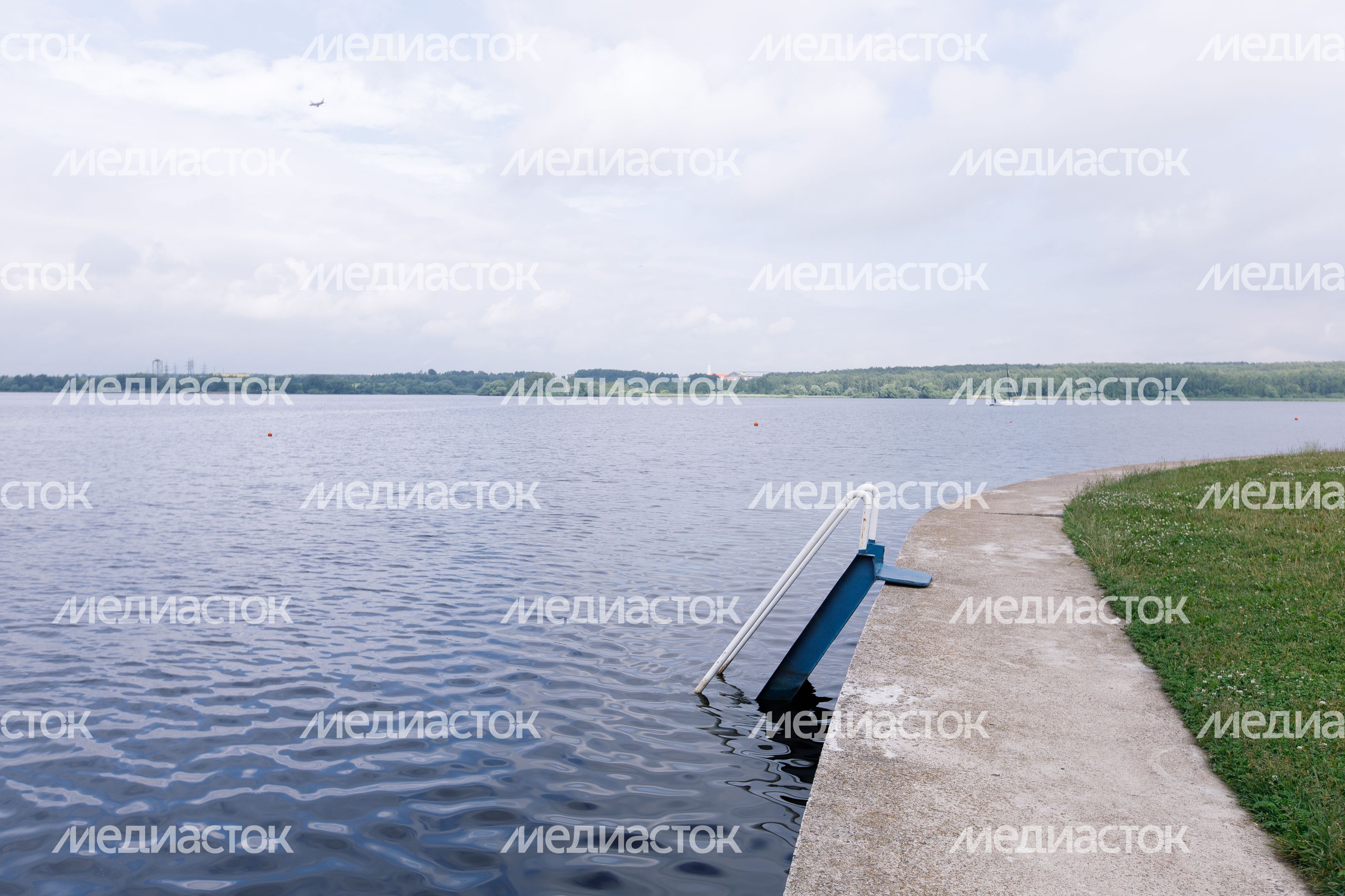 Пляж в селе Троицкое