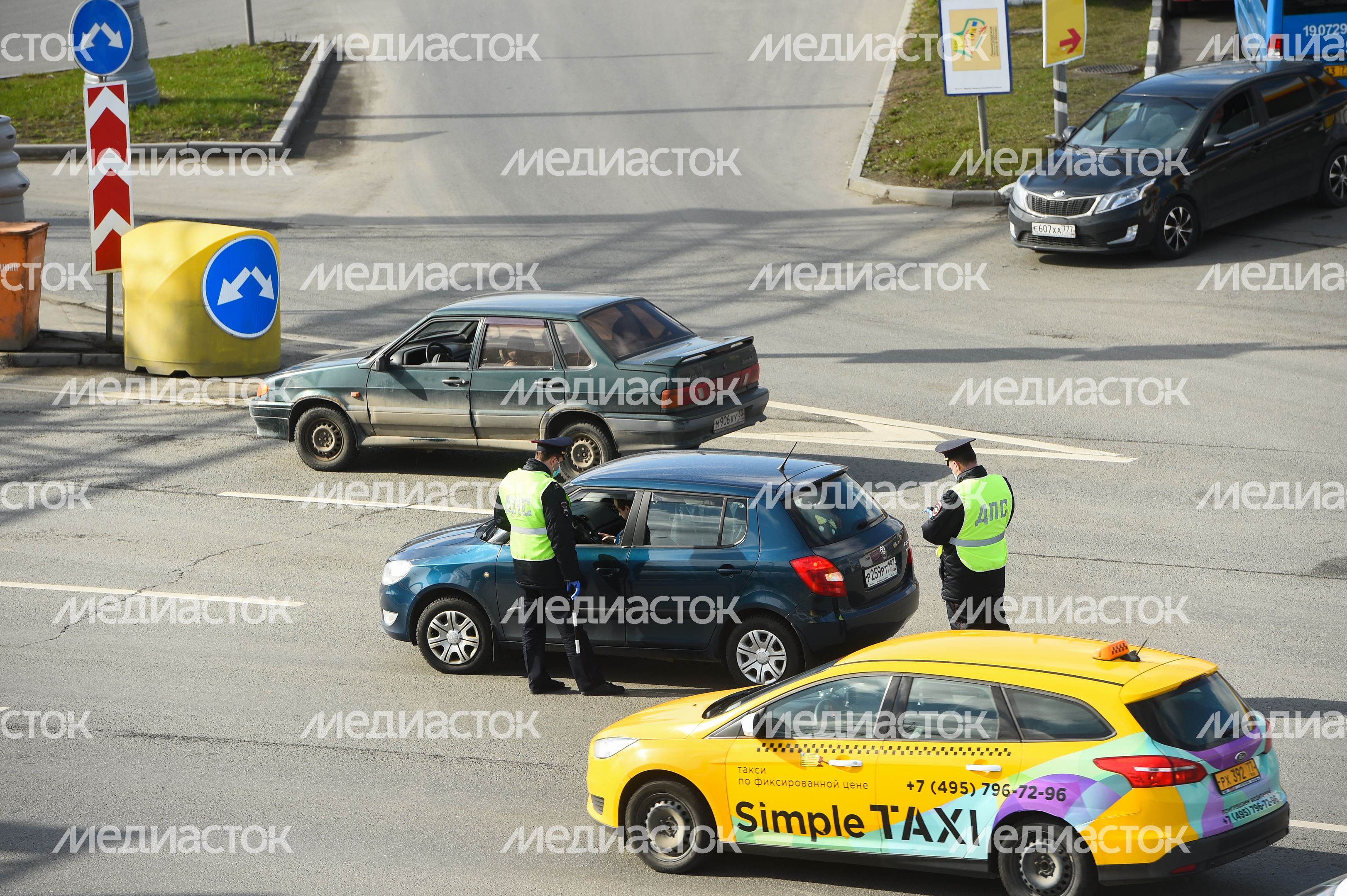 Проверка пропусков на въезде в Москву в период самоизоляции