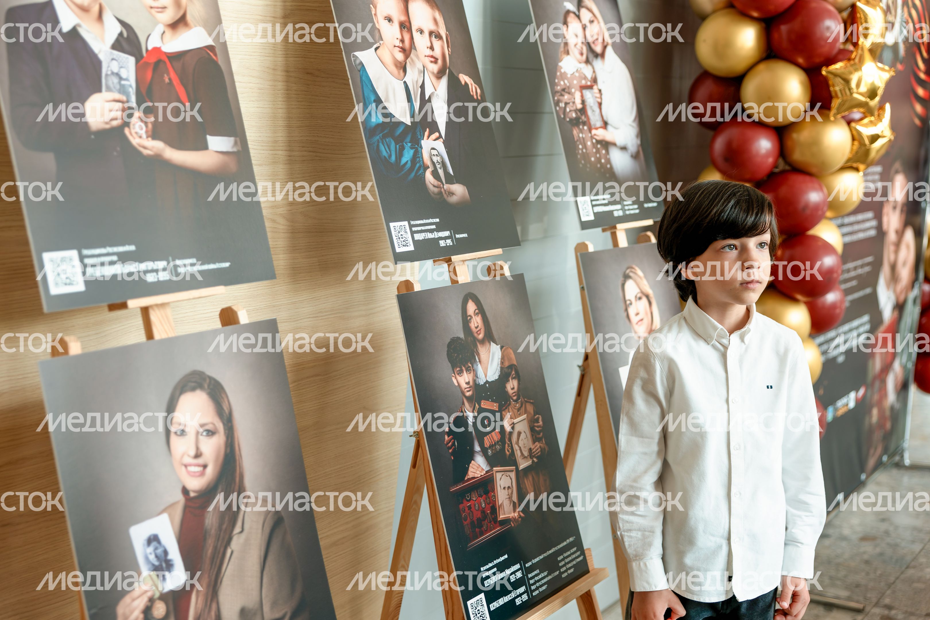 Фотовыставка патриотического проекта «Китель Победы» в Горках-2 Одинцовского округа