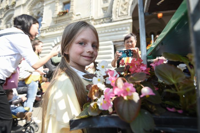 Юбилейный фестиваль цветов в ГУМе в Москве