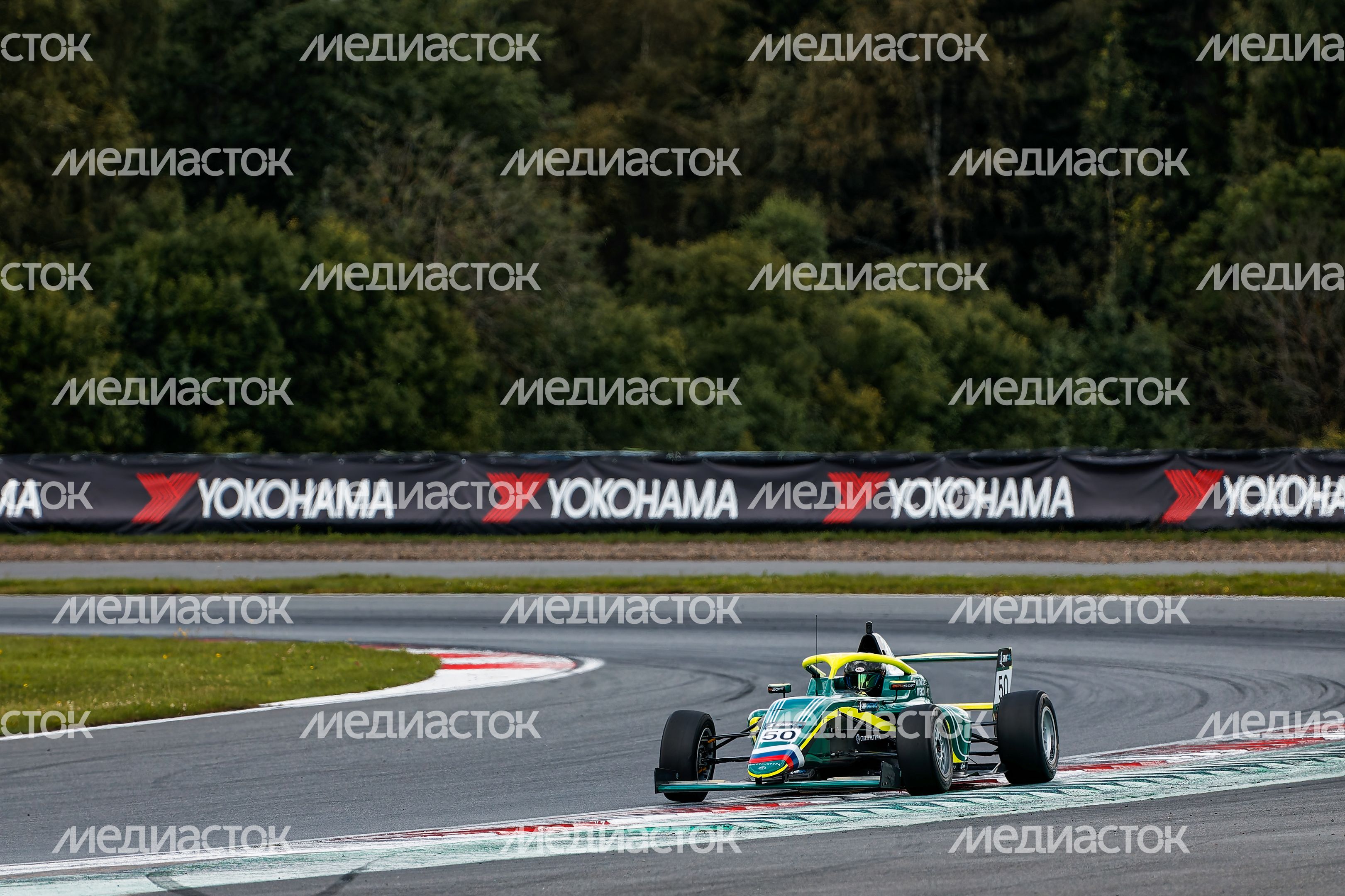 VI этап российской серии кольцевых гонок на автодроме Moscow Raceway