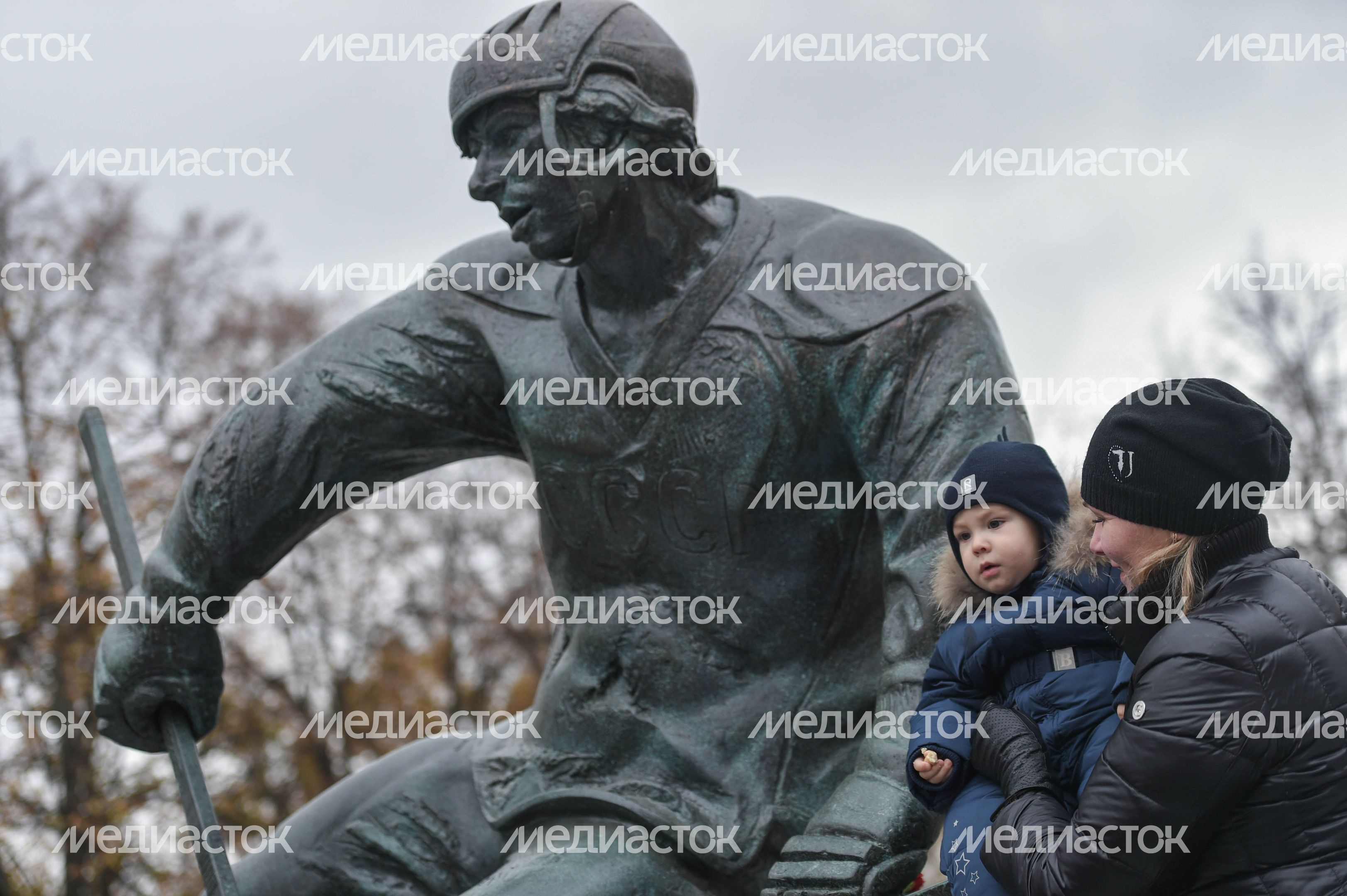 Открытие памятника легенде хоккея Валерию Харламову в «Лужниках»