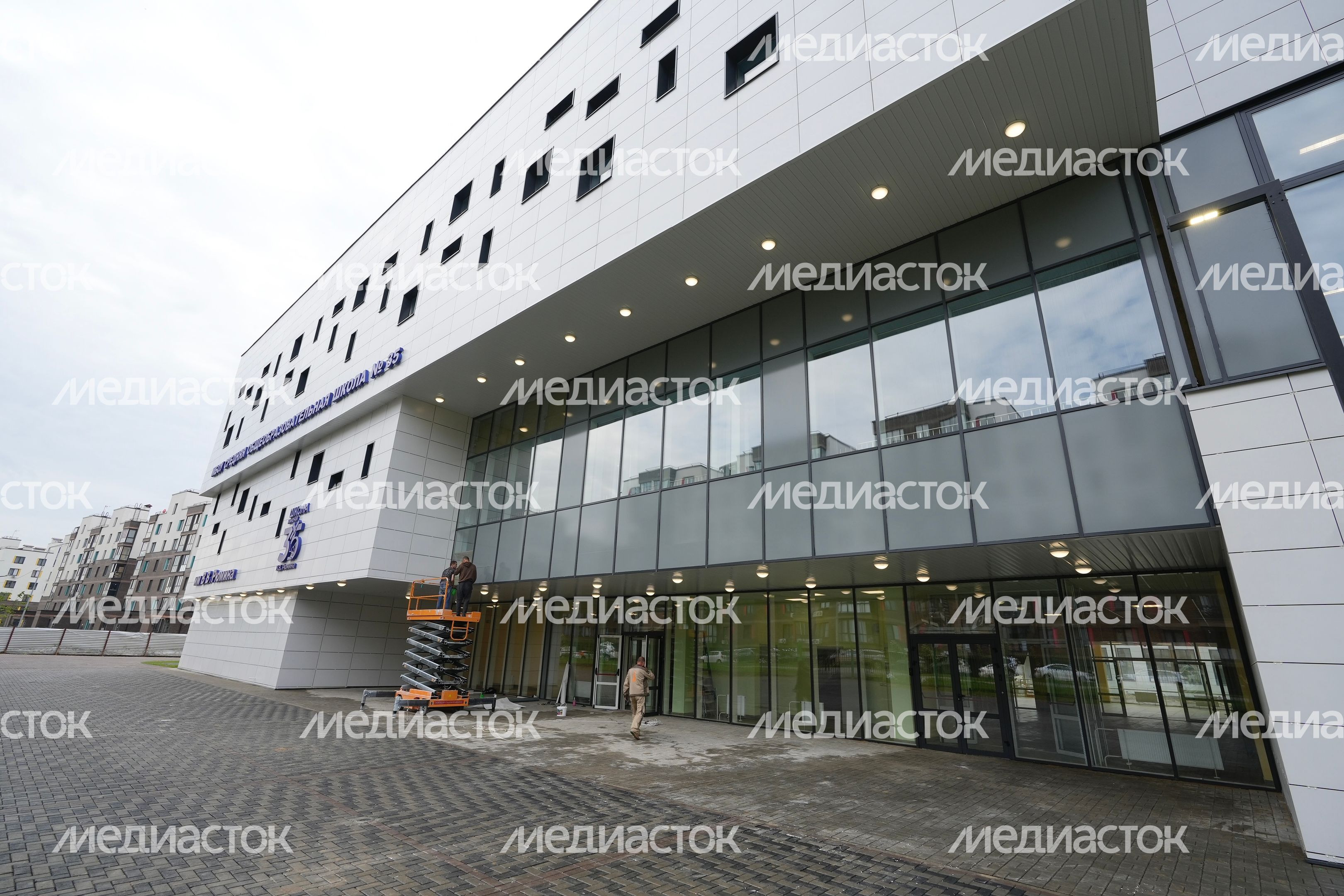 Проверка хода работ по строительству образовательного комплекса в ЖК «Императорские Мытищи» Губернатором Подмосковья