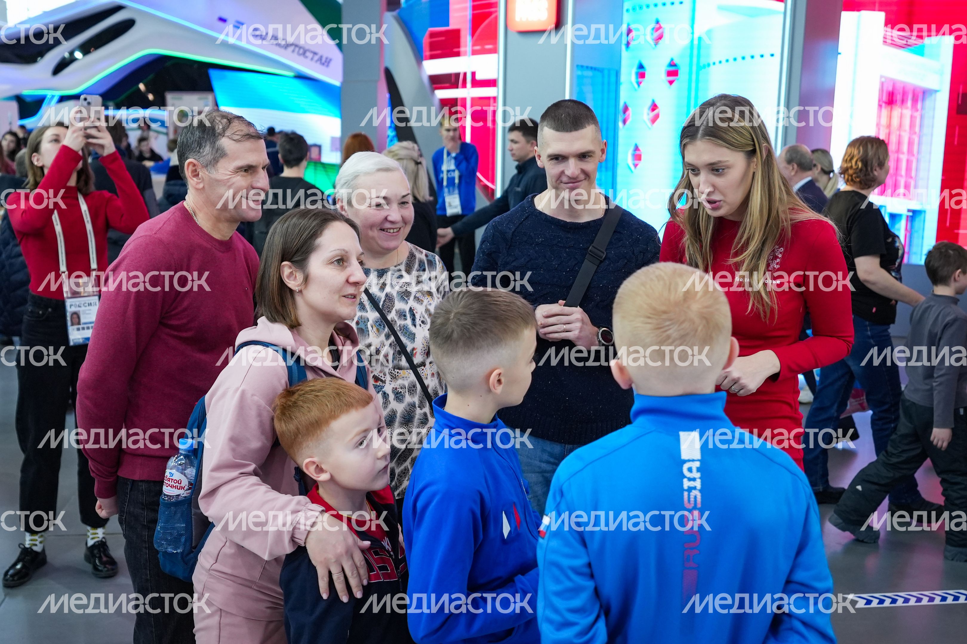 Открытие форума «Родные - Любимые» на выставке «Россия»