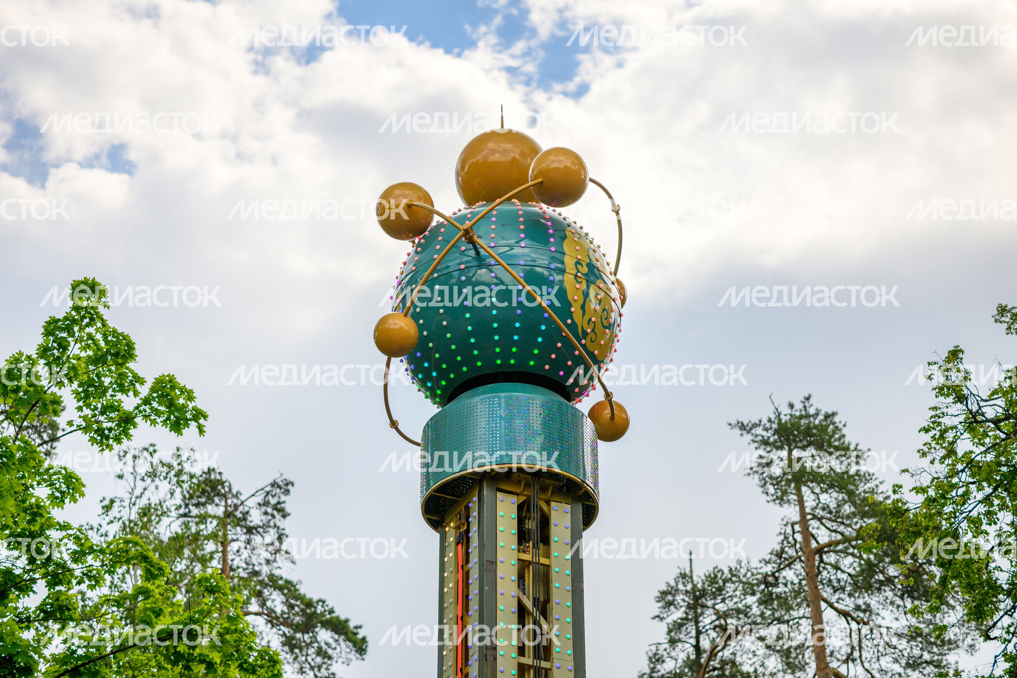 Аттракционы в Раменском городском парке культуры и отдыха летом Аттракционы в Раменском городском парке культуры и отдыха летом
