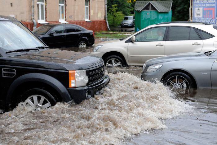 Сильный ливень прошел в Москве