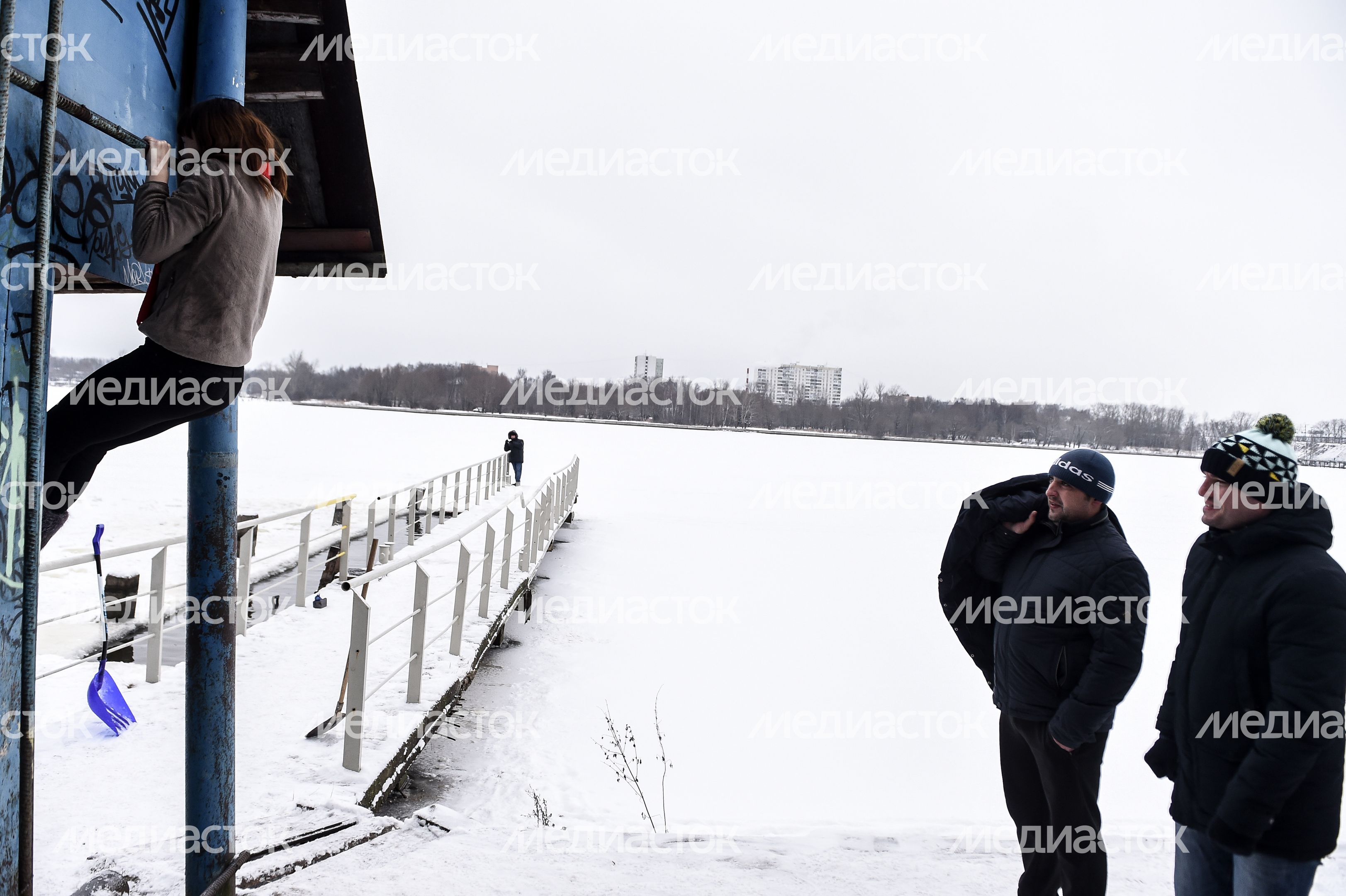 Купание моржей в Долгопрудном