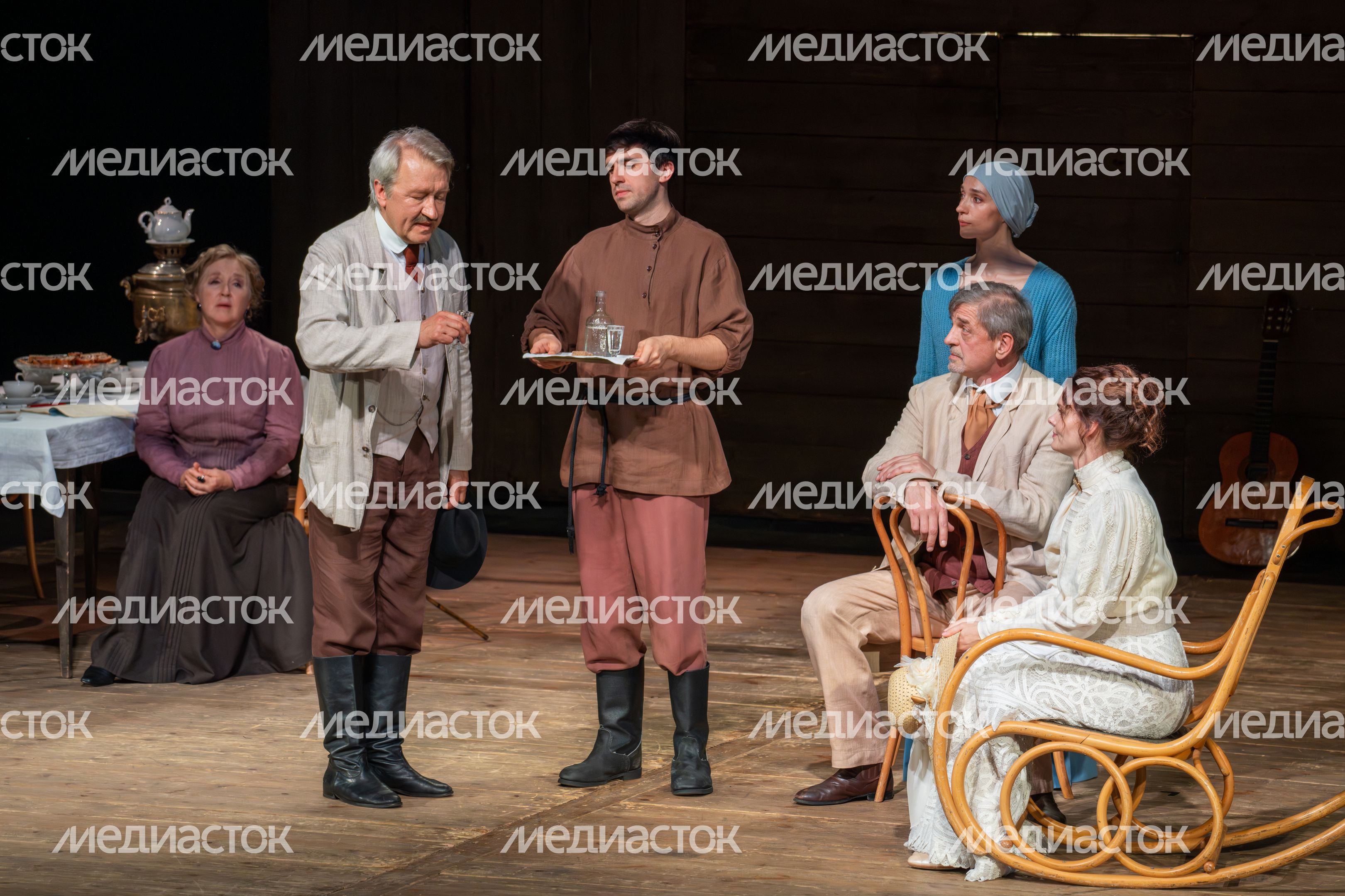 Театральный фестиваль «Мелиховская весна» в музее-заповеднике А.П. Чехова открылся спектаклем «Дядя Ваня» Театра Европы Театральный фестиваль «Мелиховская весна» в музее-заповеднике А.П. Чехова открылся спектаклем «Дядя Ваня» Театра Европы