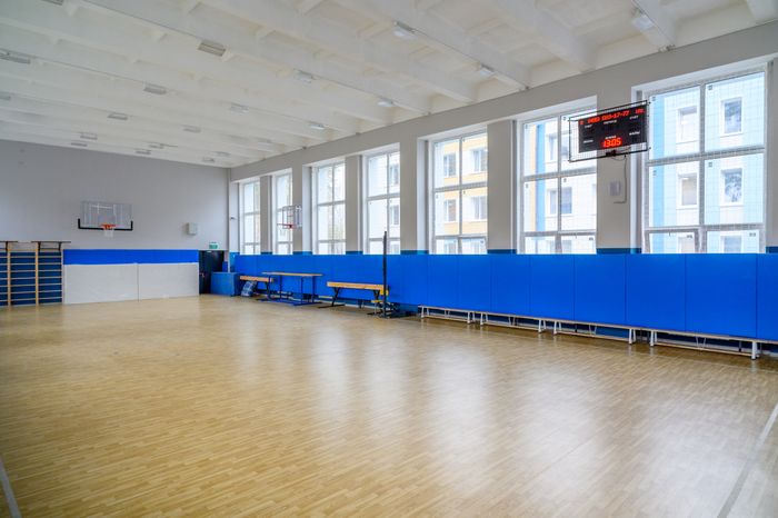 Спортивный зал в основном здании Центра образования №1 Красноармейска после капитального ремонта