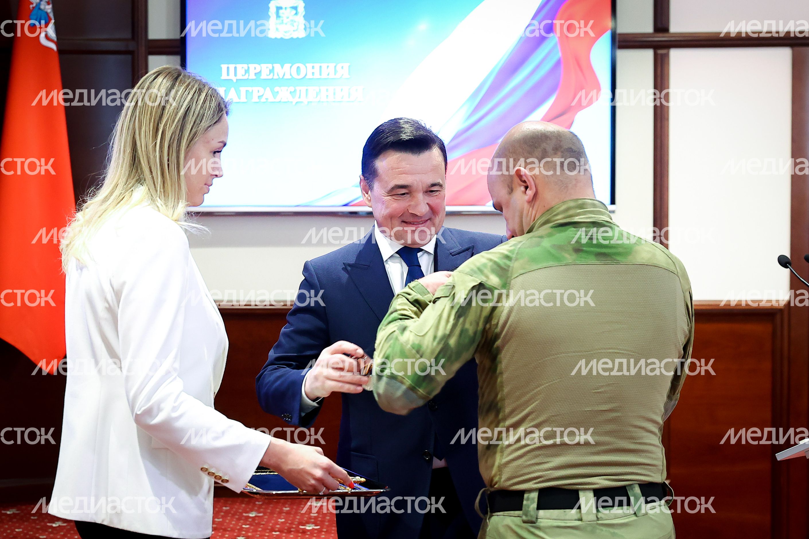 Награждение добровольцев из отряда «БАРС» Губернатором Подмосковья
