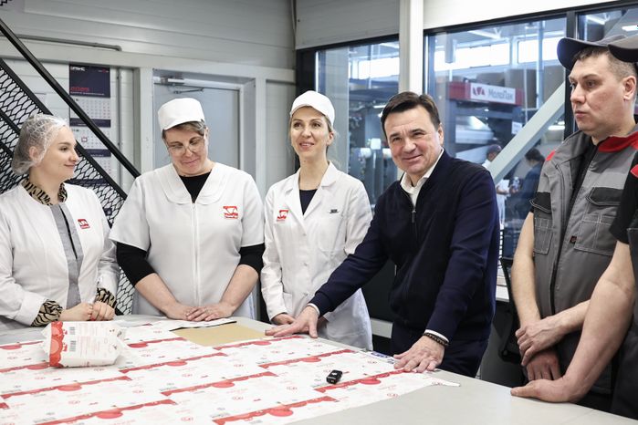 Андрей Воробьев посетил запуск производства упаковки для пищевой продукции в Чехове