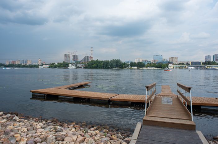 Летние виды Химкинского водохранилища
