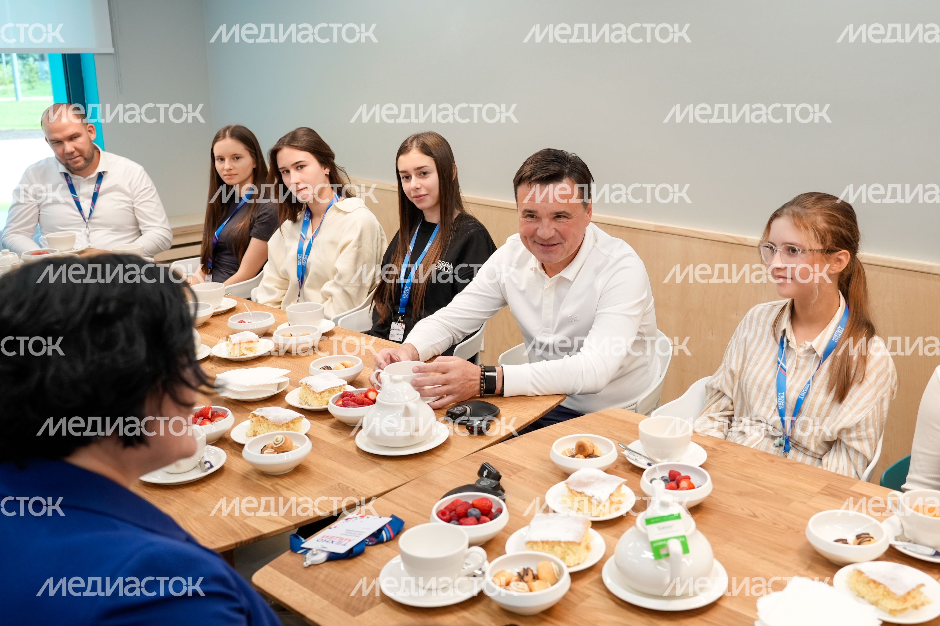 Андрей Воробьев приехал в Технолицей им. В.И. Долгих и пообщался с ребятами Андрей Воробьев приехал в Технолицей им. В.И. Долгих и пообщался с ребятами