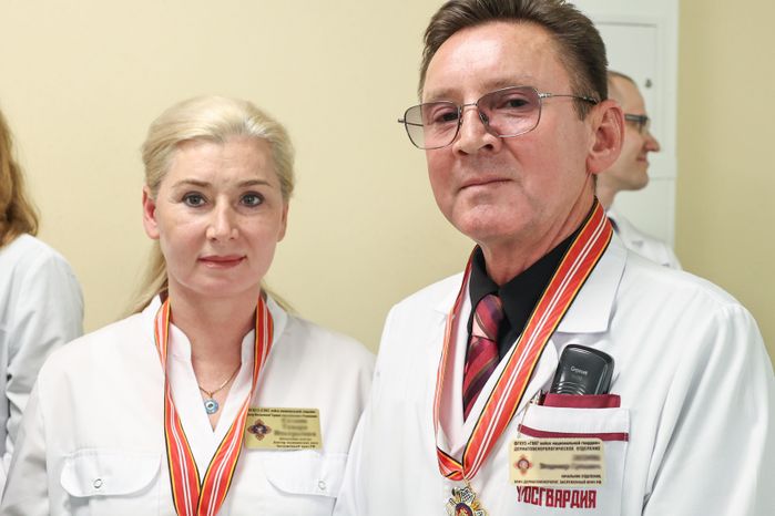 Андрей Воробьев наградил медиков в госпитале Росгвардии в Балашихе