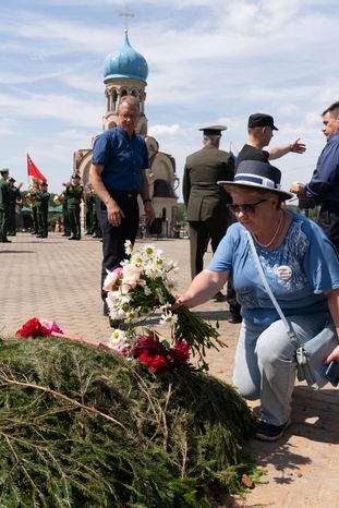 Перезахоронение солдат ВОВ в деревне Ельня