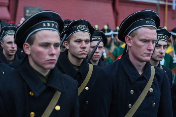 Торжественный марш в честь парада 1941 года на Красной площади в Москве