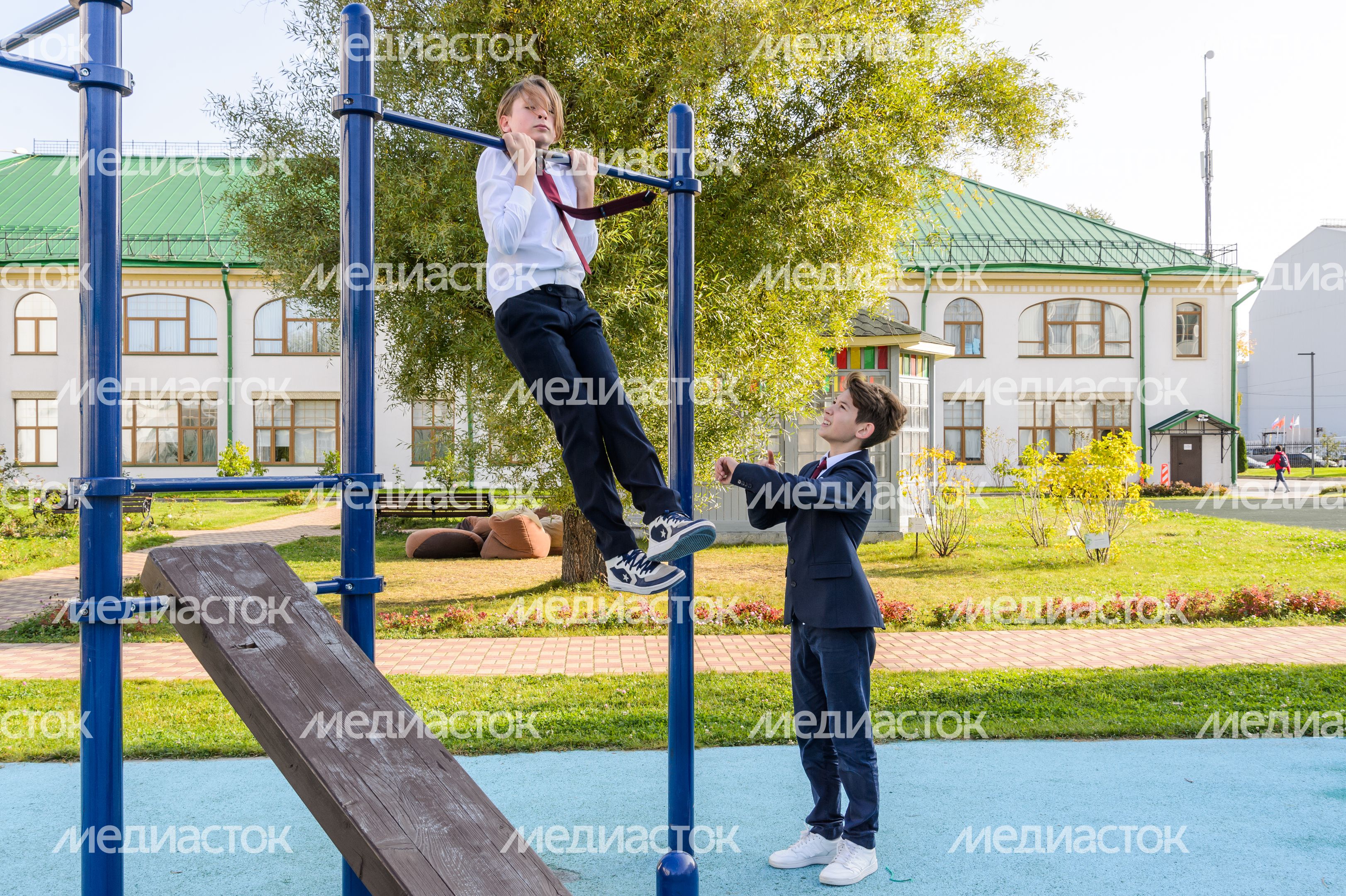 Долгопрудный. «Физтех-лицей» им. П.Л. Капицы Долгопрудный. «Физтех-лицей» им. П.Л. Капицы