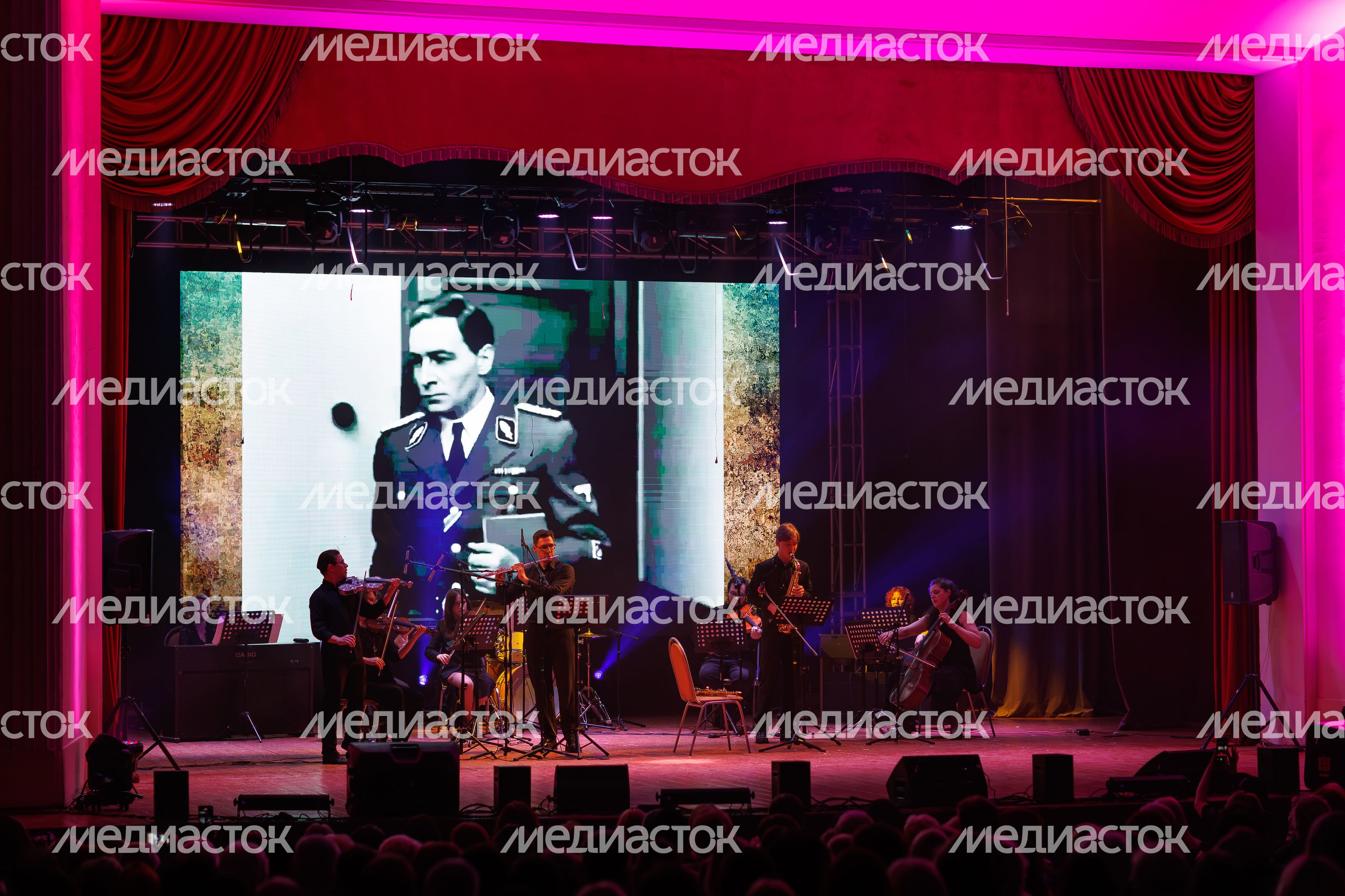 Открытие 10-го юбилейного Международного кинофестиваля имени Вячеслава Тихонова «17 мгновений…» в Павловском Посаде