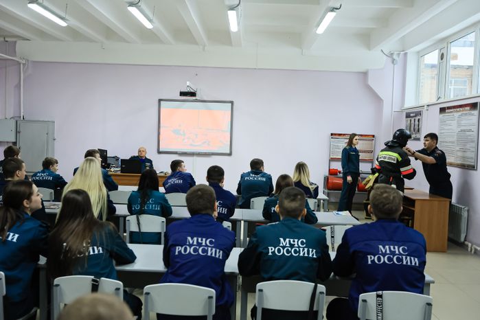 Посещение Губернатором Павлово-Посадского Техникума