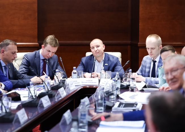 В региональном Доме Правительства прошло заседание Комитета Госдумы РФ по контролю