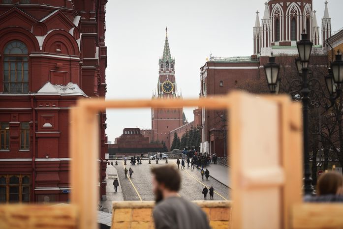 Монтаж инсталляций для фестиваля «Московская Масленица» на Манежной площади