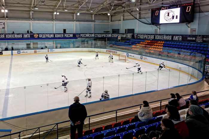 Матч женской хоккейной лиги за выход в полуфинал в Дмитрове