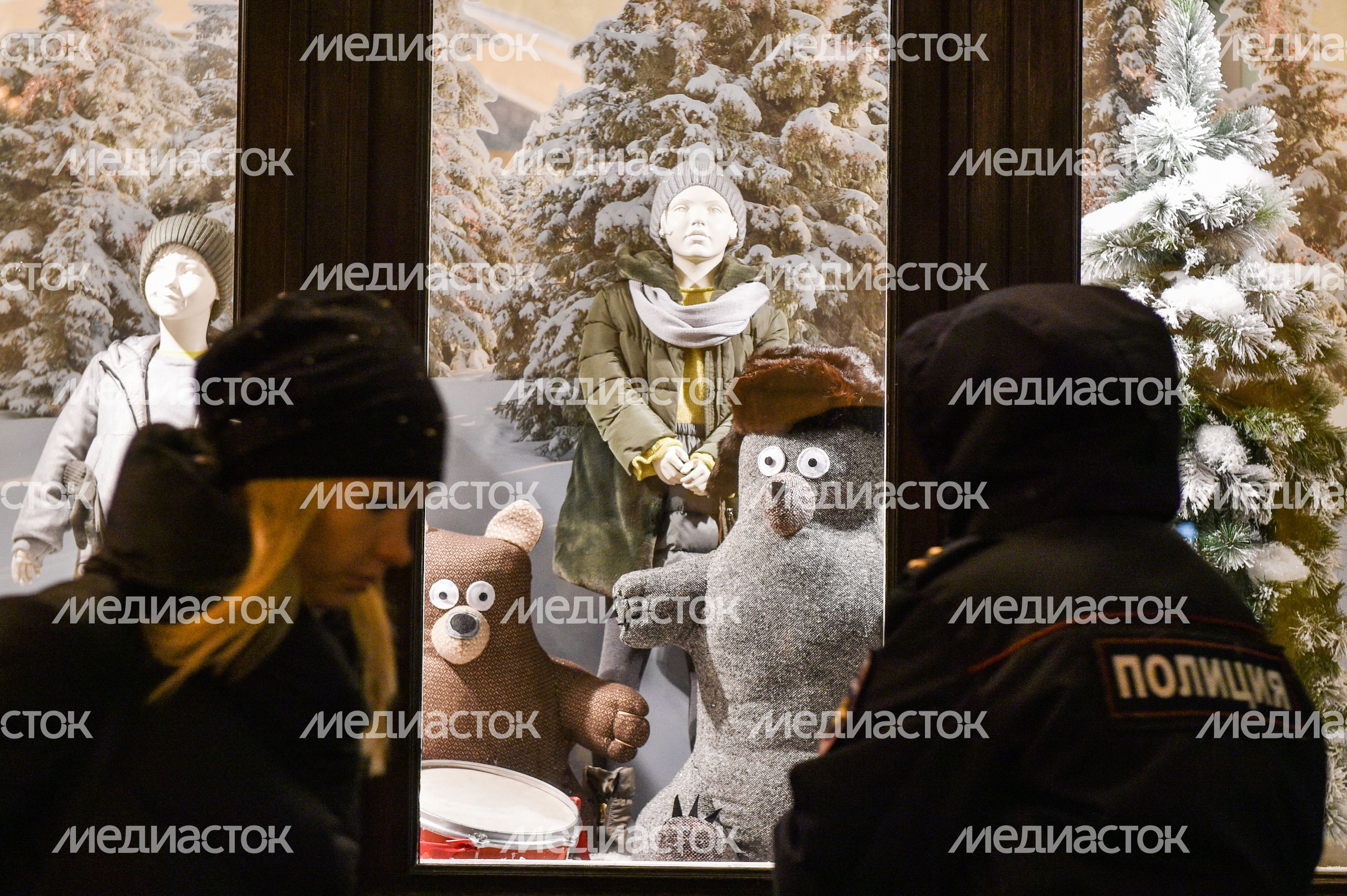Подготовка к Новому году в Москве