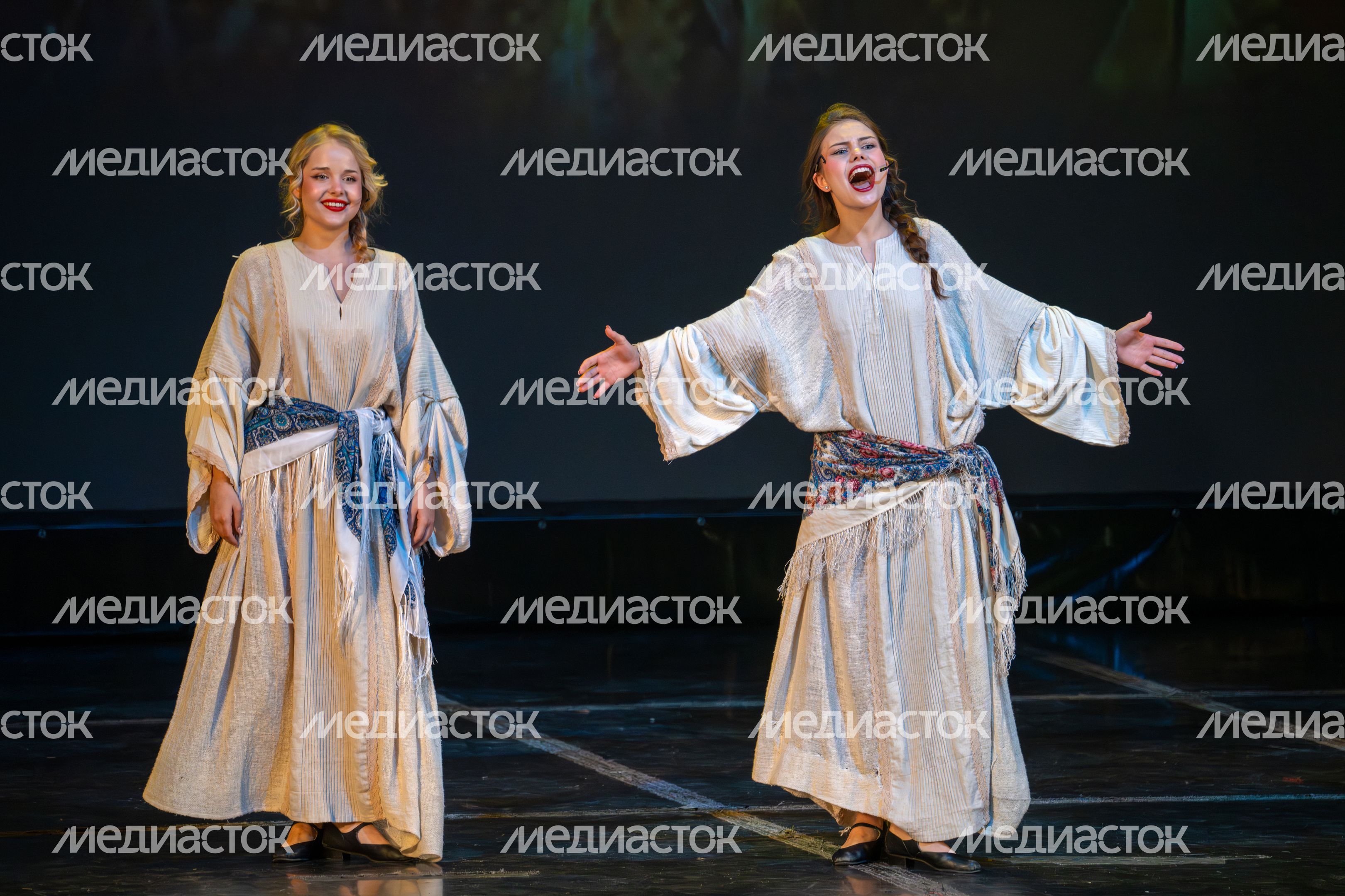 Гала-спектакль «Россия – душа моя» о русской культуре на сцене ДК «Подмосковье» в Красногорске Гала-спектакль «Россия – душа моя» о русской культуре на сцене ДК «Подмосковье» в Красногорске