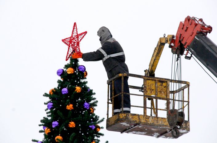 Новогодние декорации в Клину