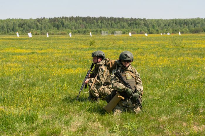 Военно-техническая игра "Арт-дуэль-2024" на аэродроме Волосово