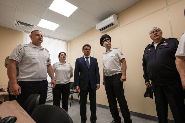 Андрей Воробьев поздравил сотрудников ГИБДД с профессиональным праздником
