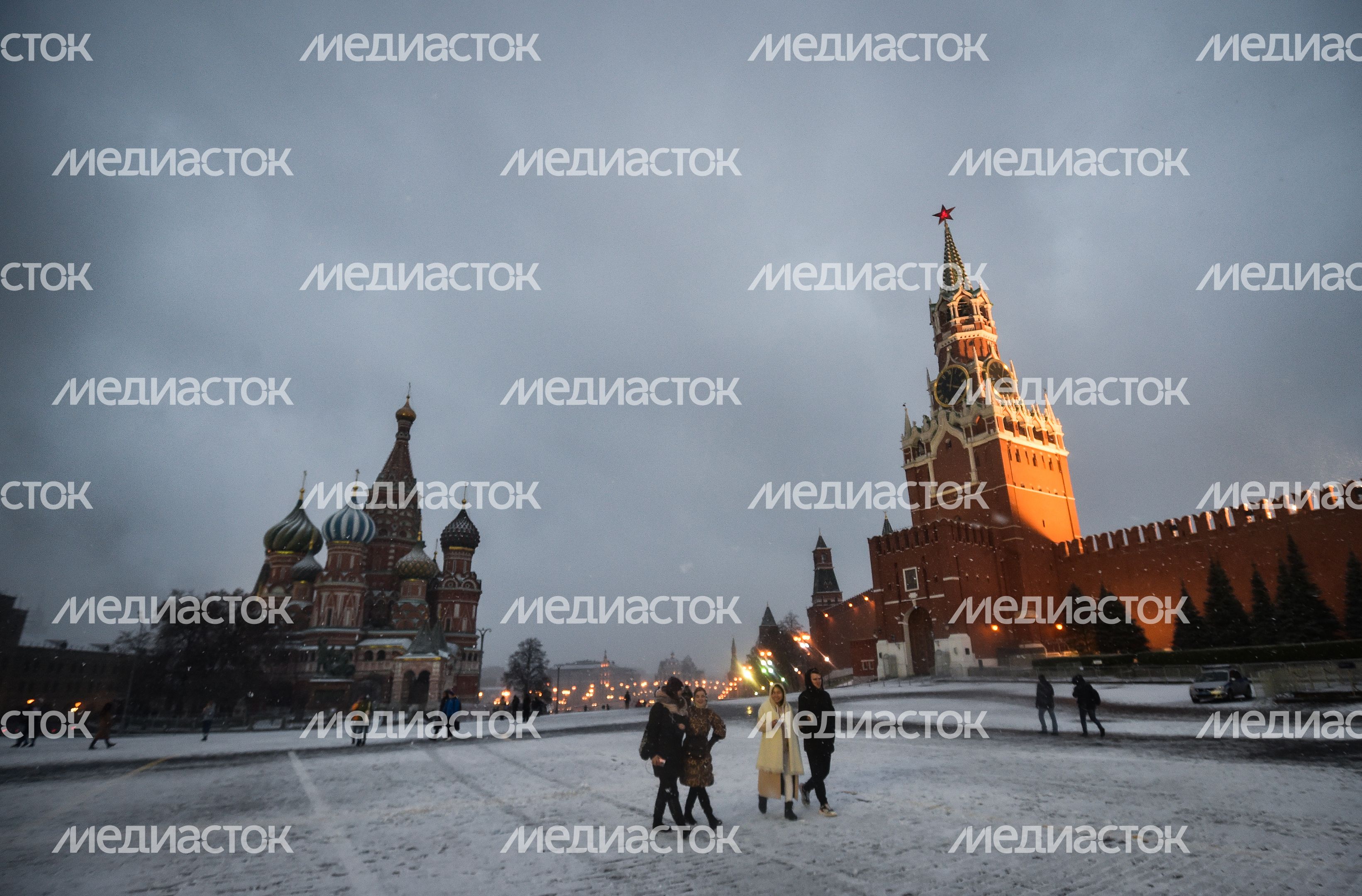 Первый снег в Москве