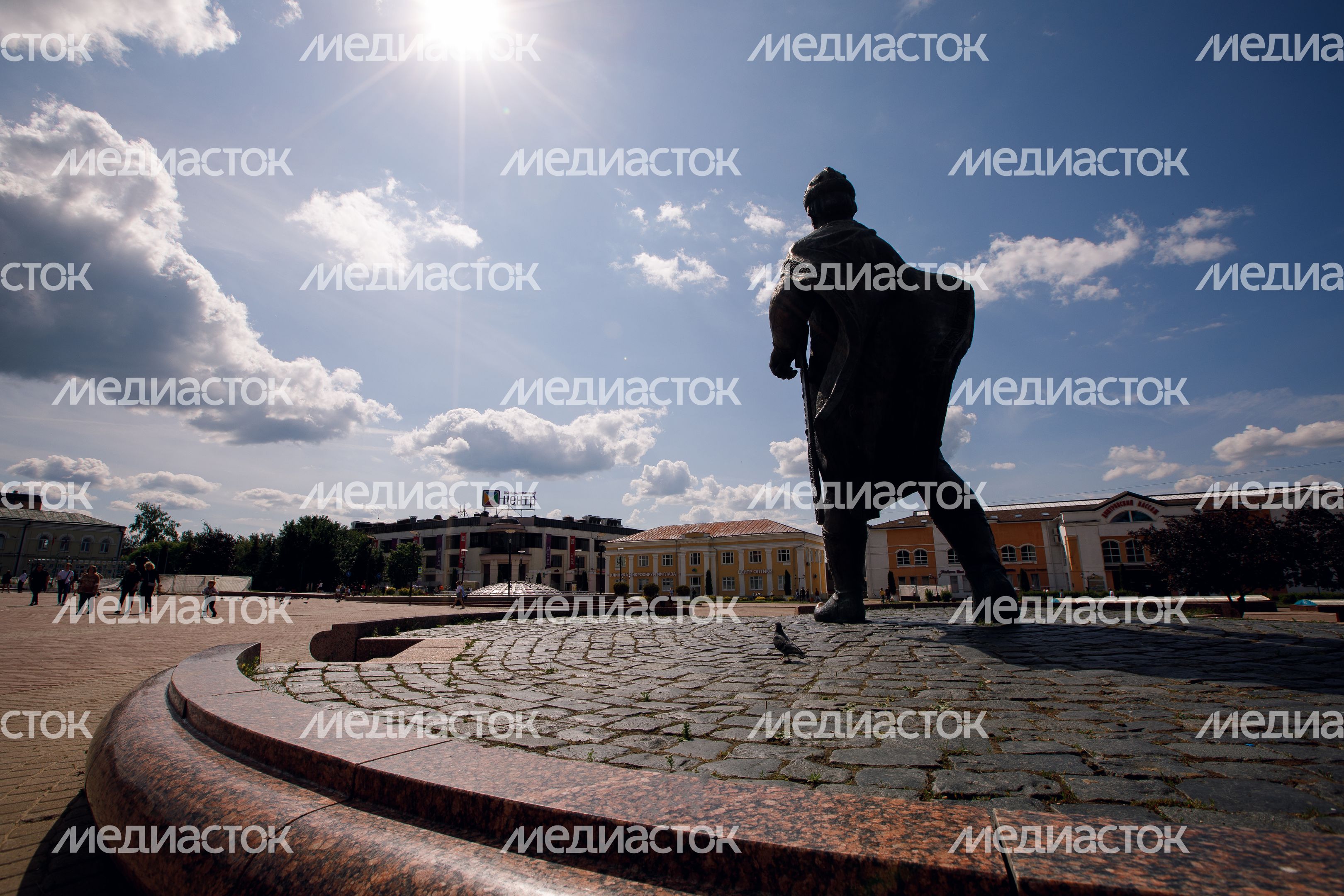Дмитров. Памятник Юрию Долгорукому Дмитров. Памятник Юрию Долгорукому