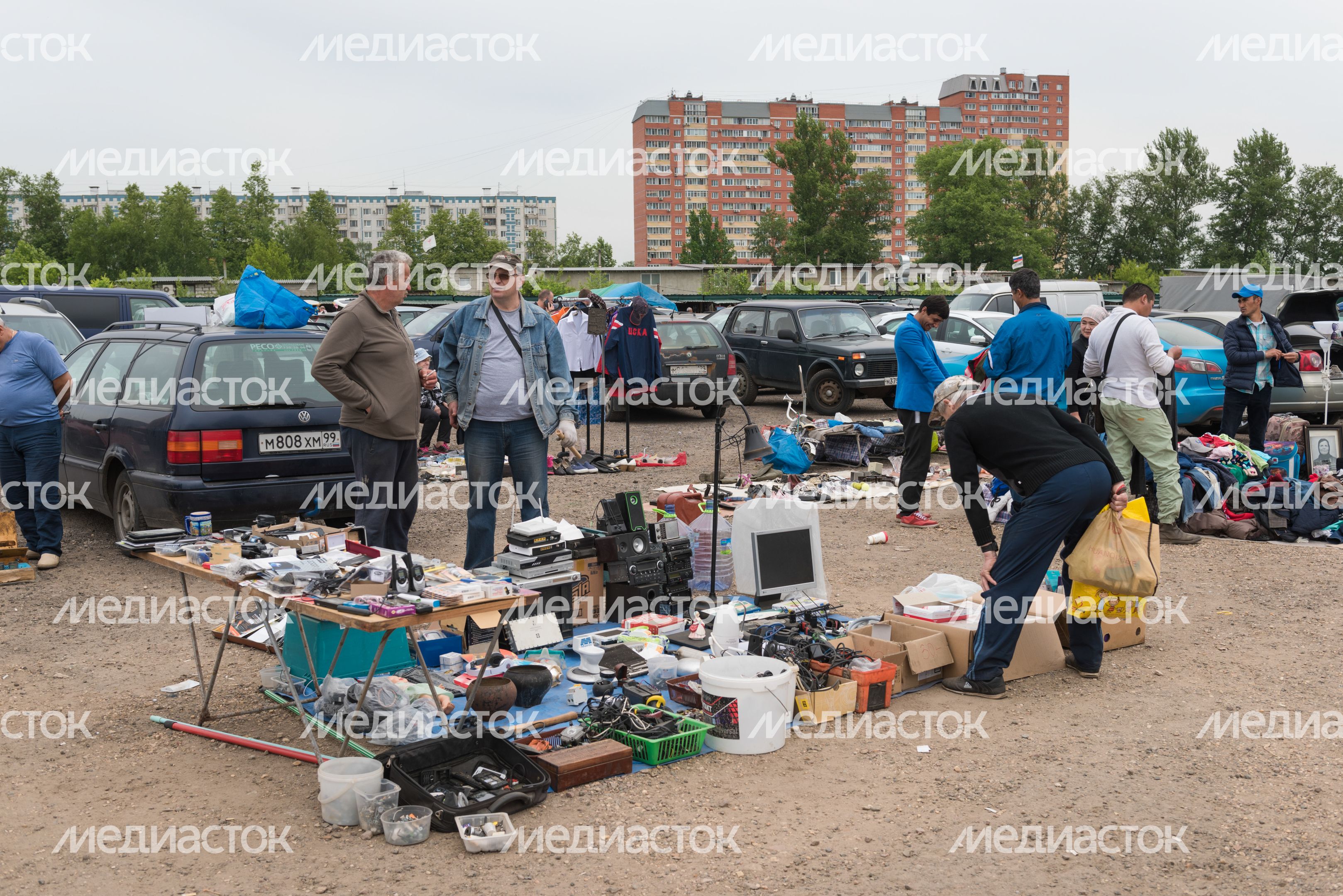 Блошиный рынок «Левша» в Новоподрезково