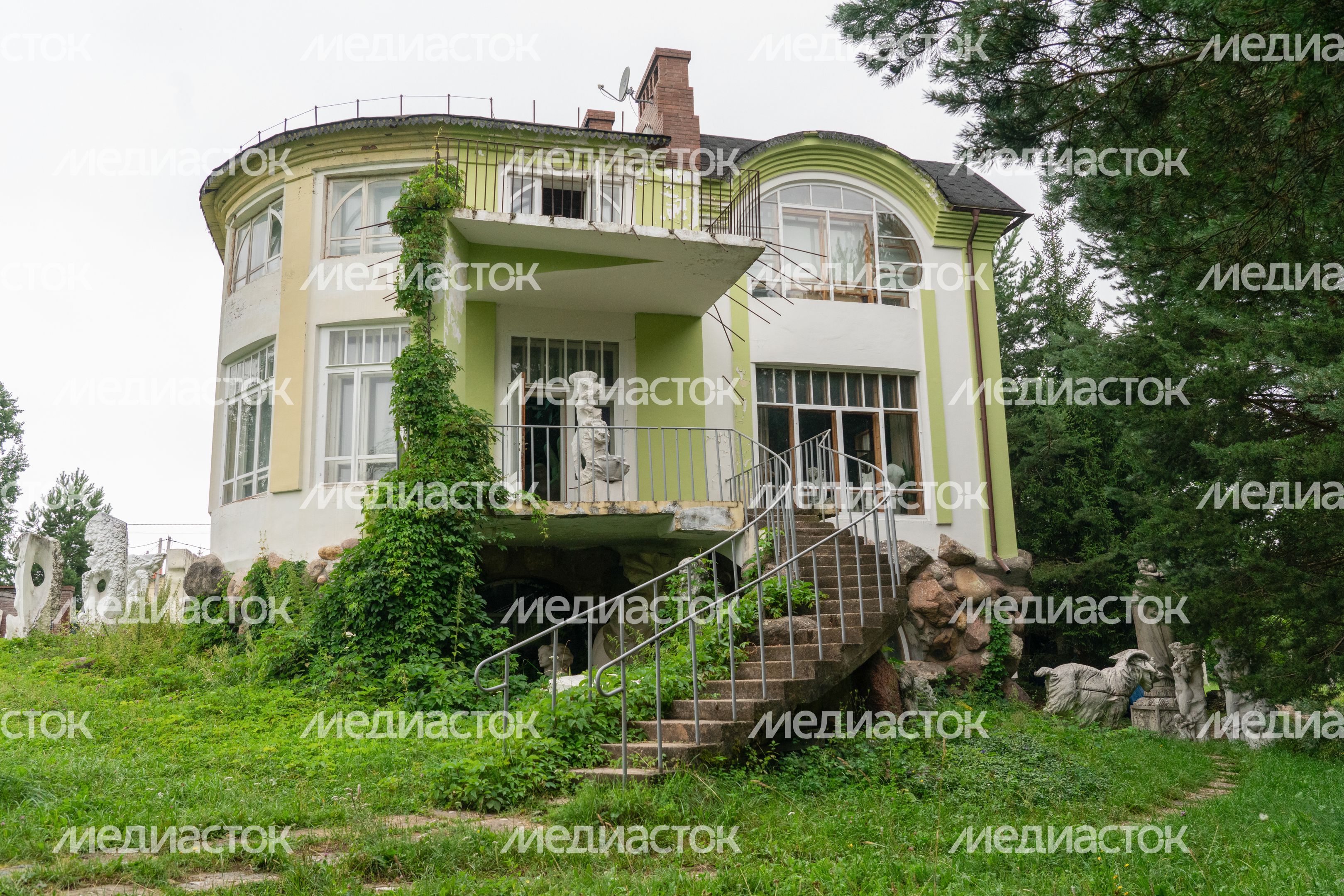 Фестиваль «Русское слово руками скульптора» в Истре Фестиваль «Русское слово руками скульптора» в Истре