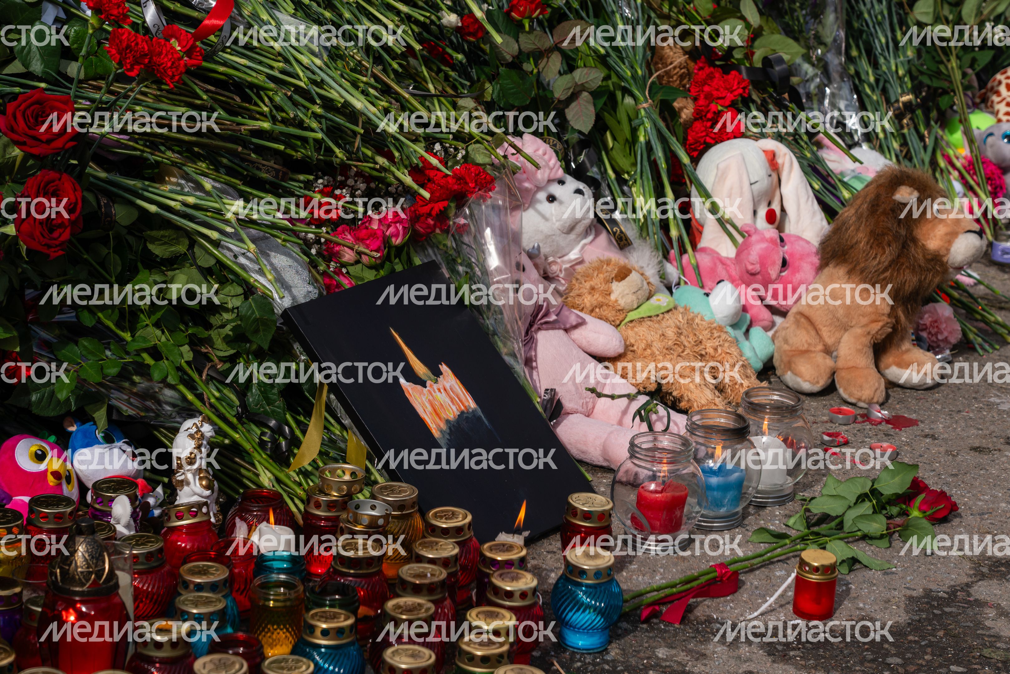 Мемориал памяти погибших в «Крокус Сити Холле» в Красногорске