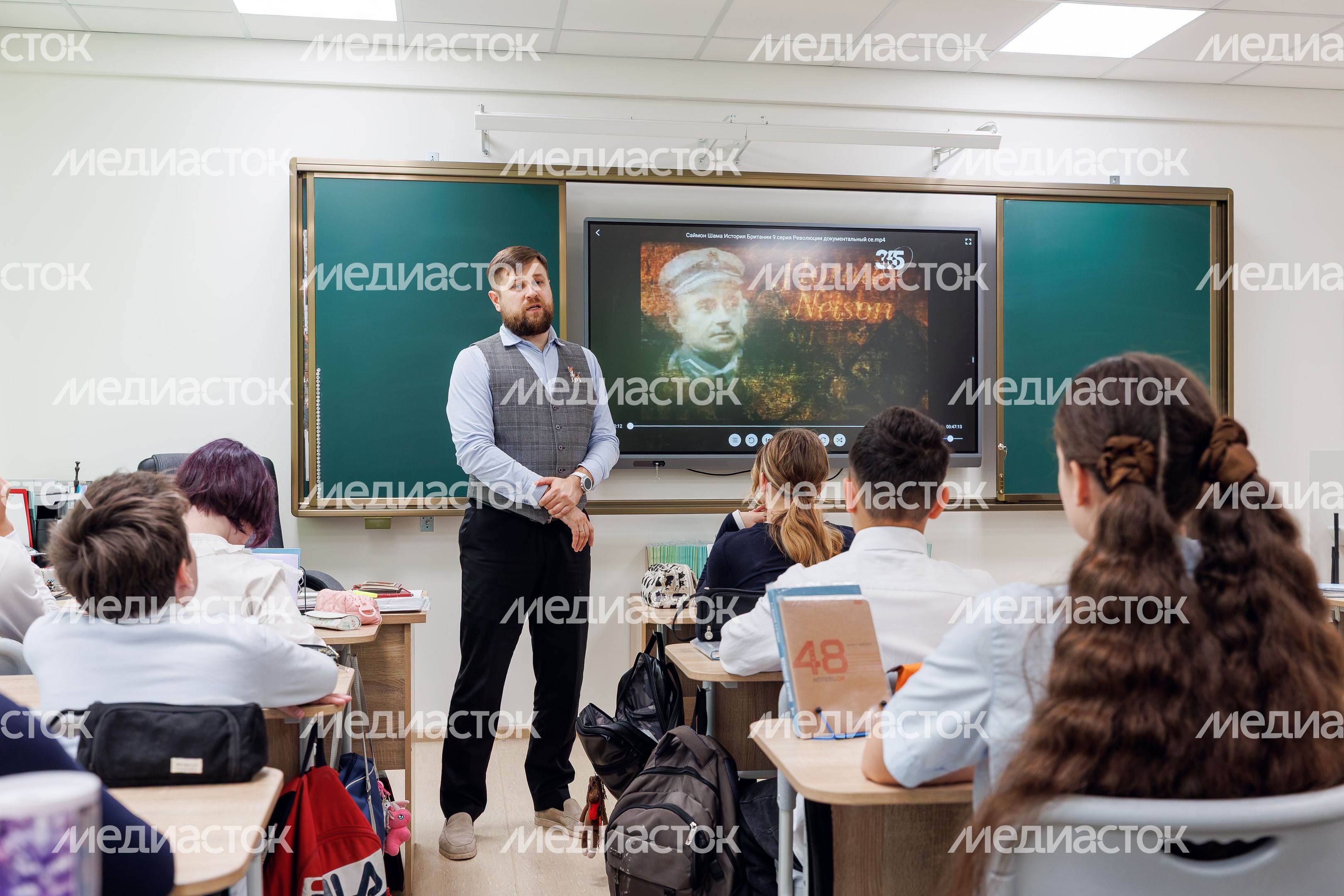 Урок истории в средней школе №13 в Королеве после капитального ремонта Урок истории в средней школе №13 в Королеве после капитального ремонта