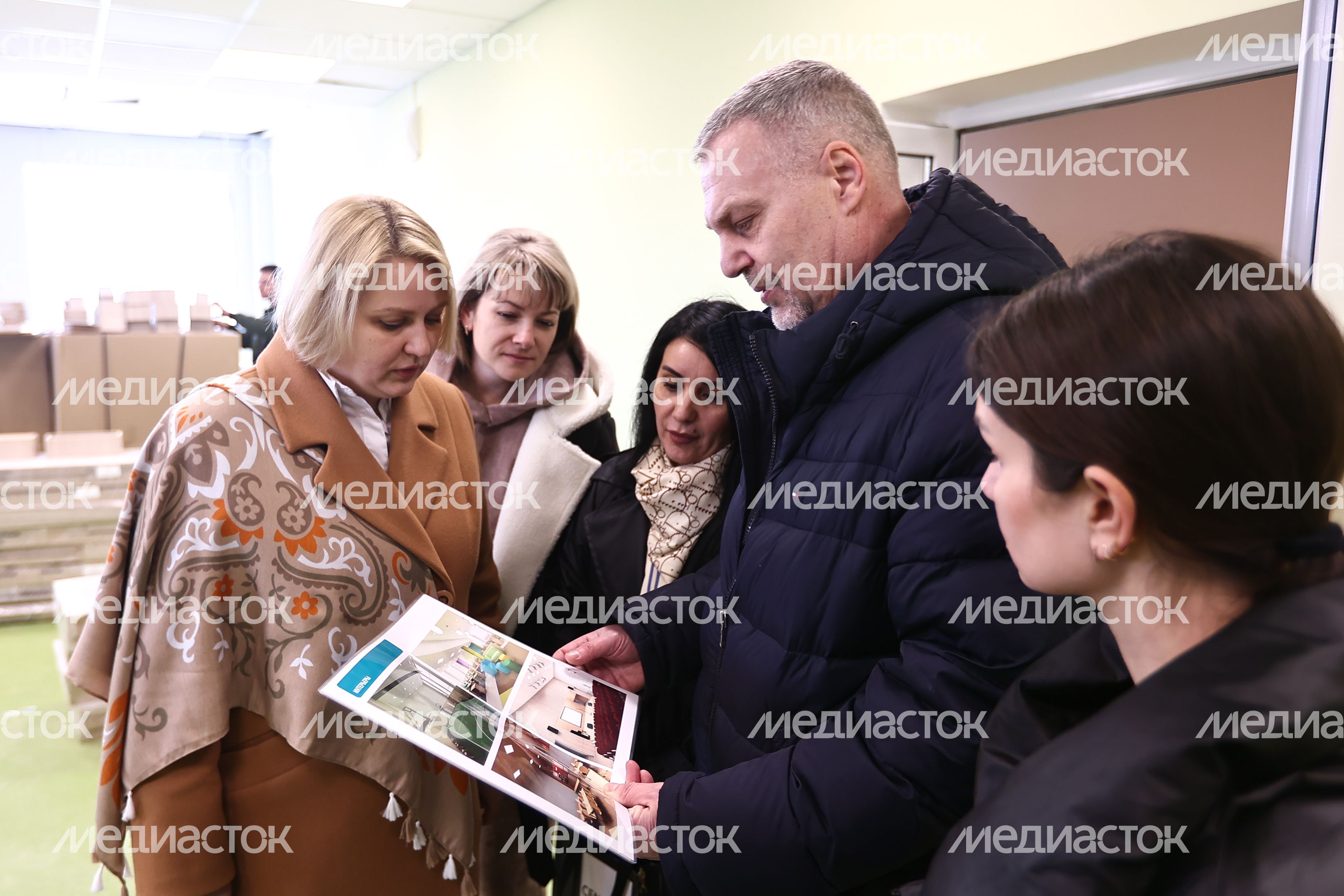 Проверка хода строительства школы в Тучкове Губернатором Подмосковья