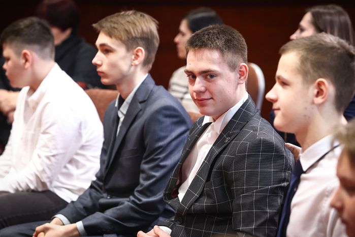 Вручение Губернатором Подмосковья наград подмосковным школьникам, которые проявили мужество в экстремальных ситуациях