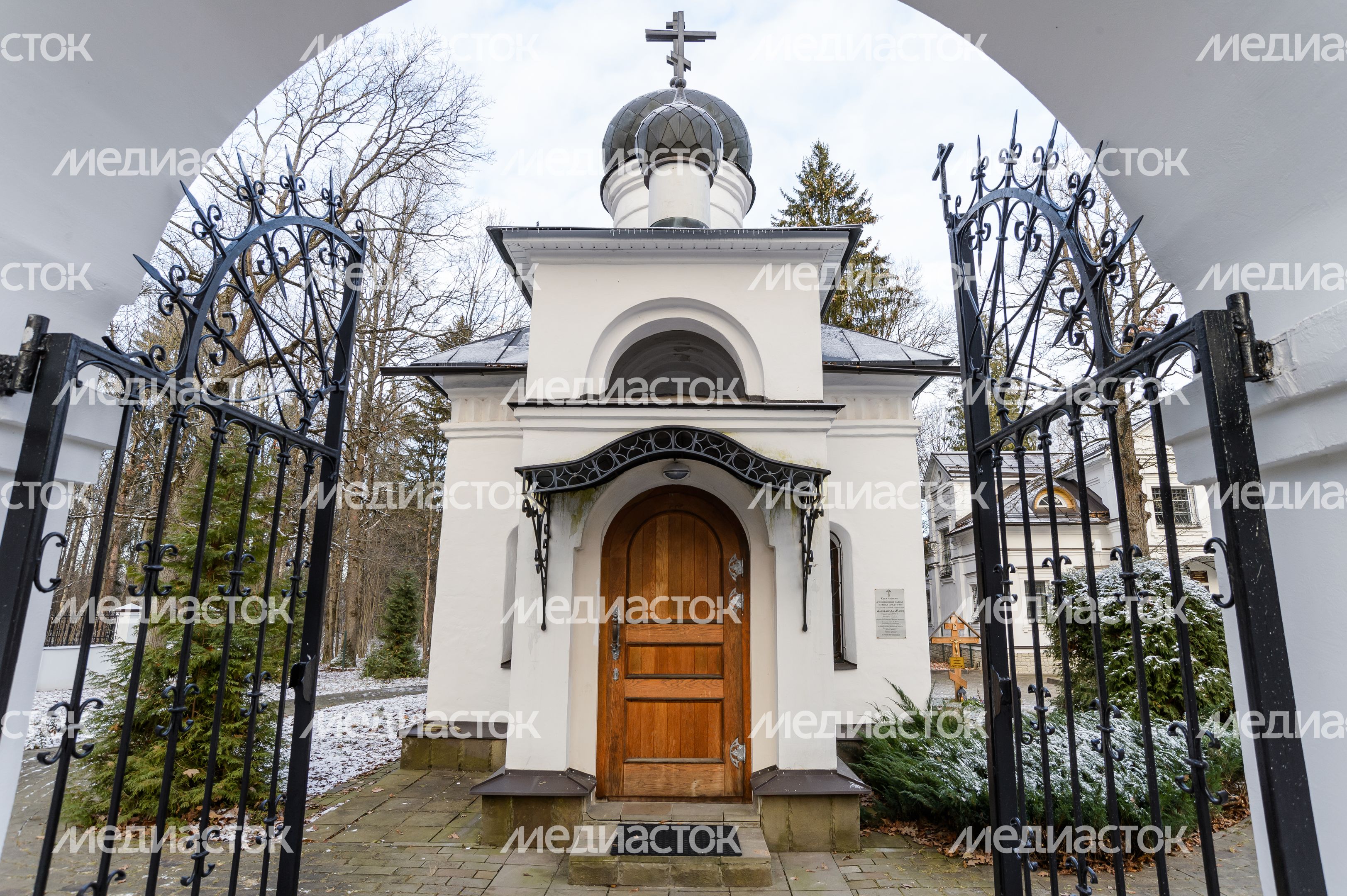 Сергиев Посад. Сергиевский храм. Осень Сергиев Посад. Сергиевский храм. Осень