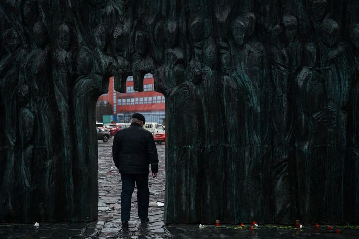 Мемориал Стена скорби в Москве